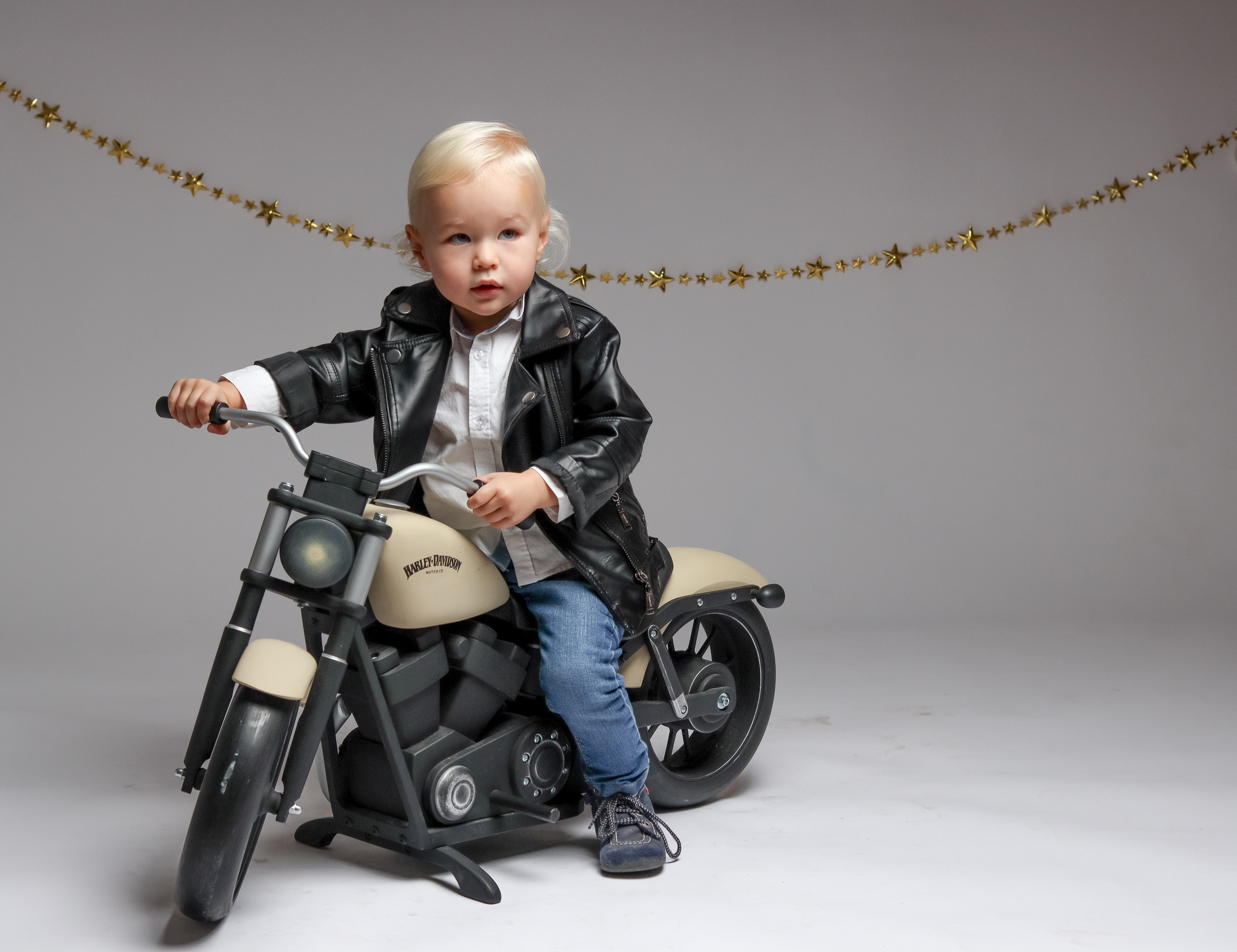 Фотопроект, фотодень в Москве, детские фотопроекты в Москве. Детский, семейный фотограф: newborn, беременность, годовасие, репортаж. Москва