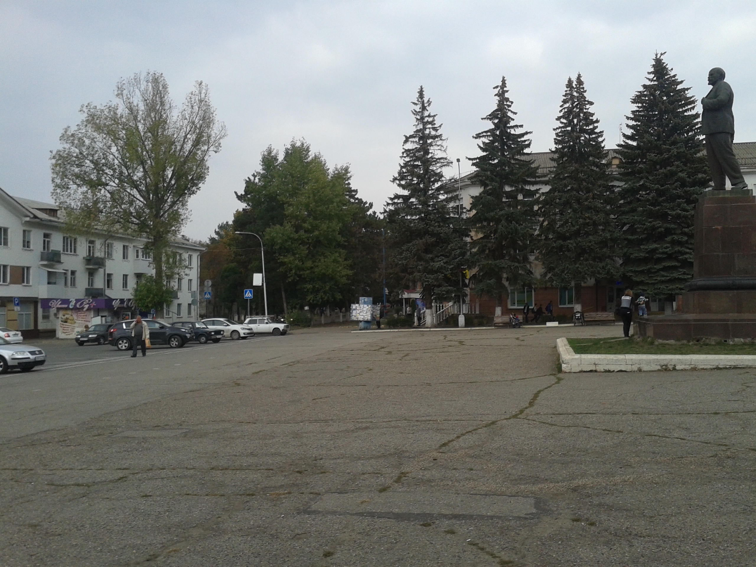 Площадь Ленина. Фотоальбом истории города Лермонтов