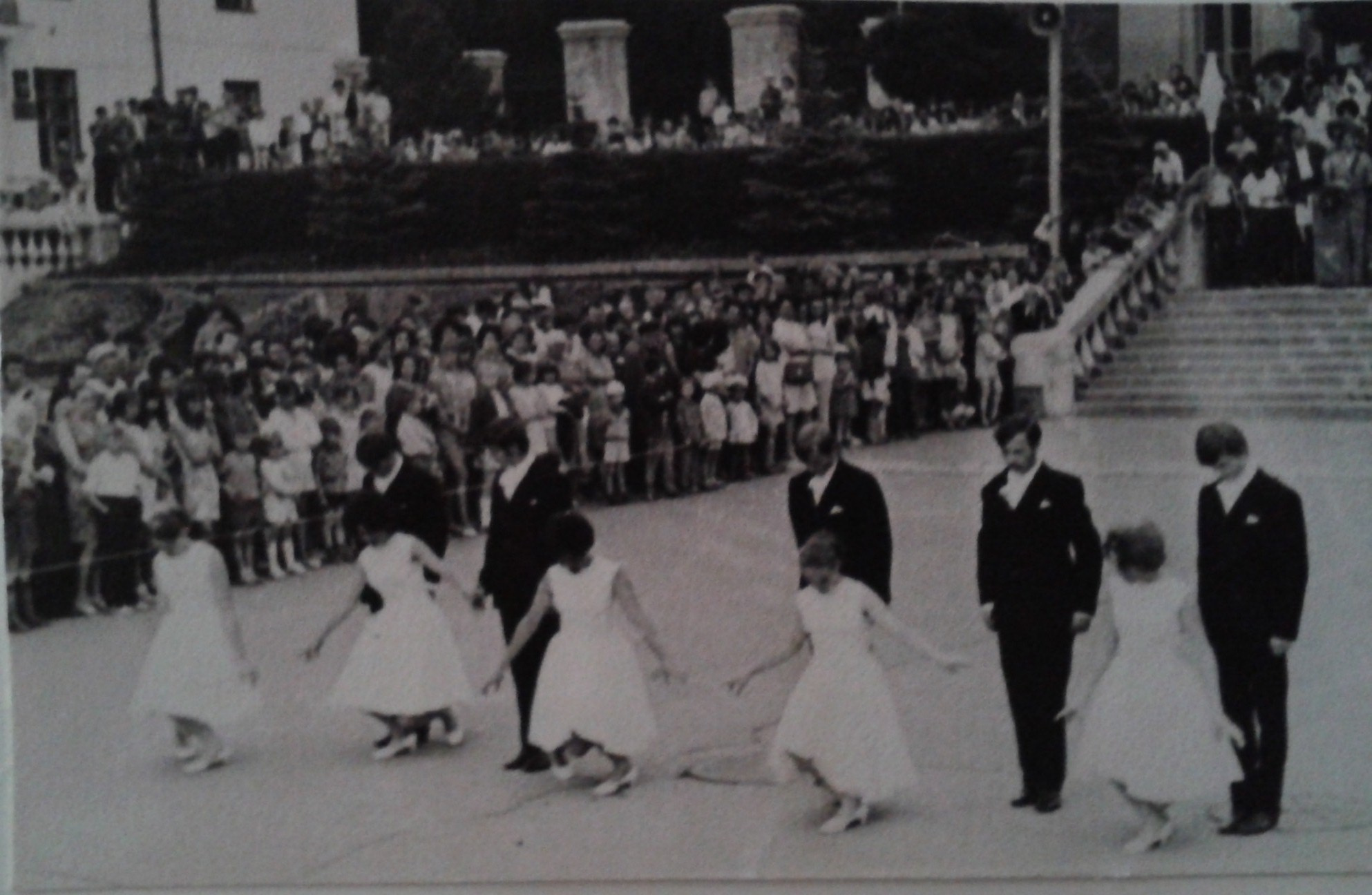 Площадь Ленина. Фотоальбом истории города Лермонтов