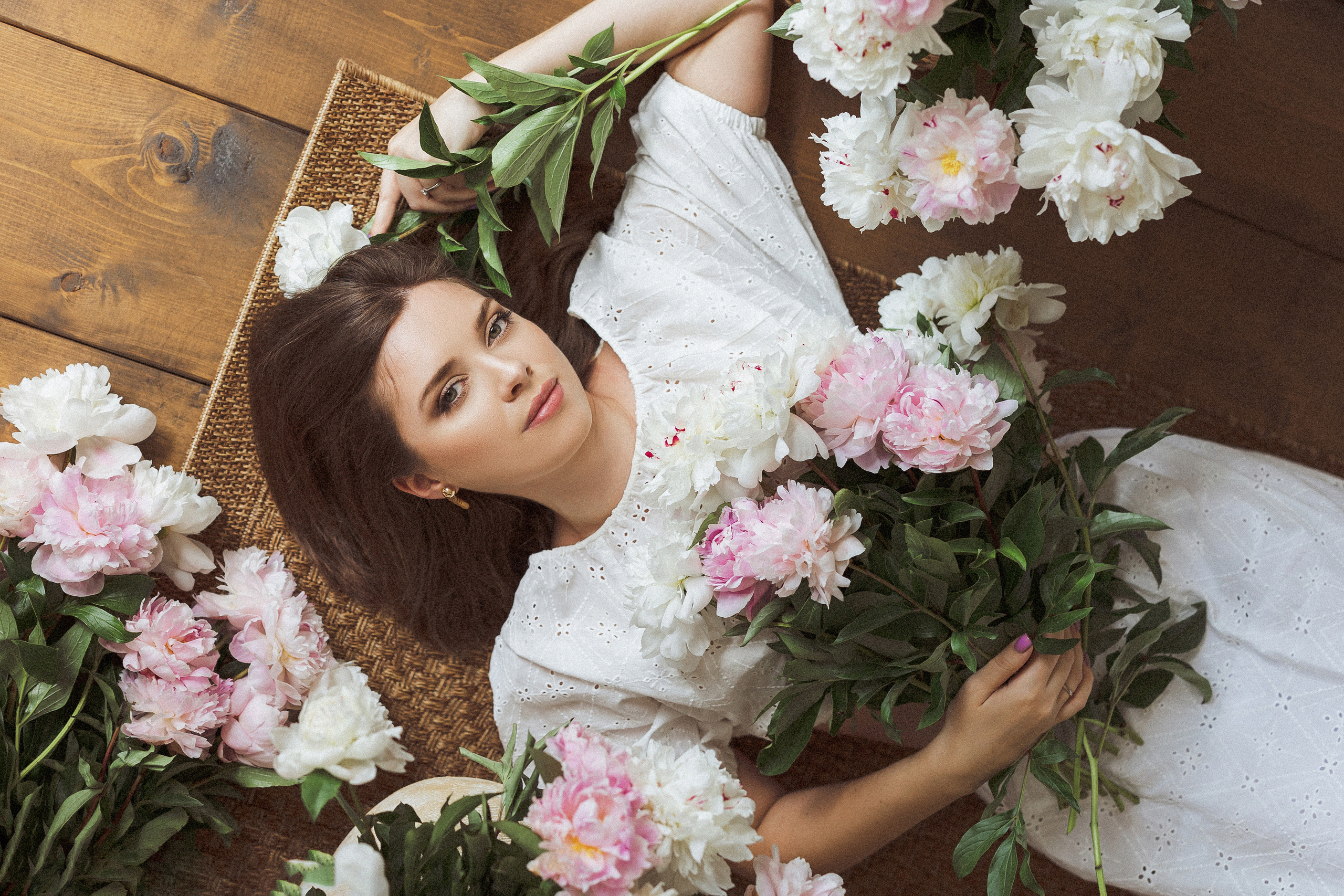 Алина и Дана, Пионы. Семейный и детский фотограф в Краснодаре Анна Трашкова