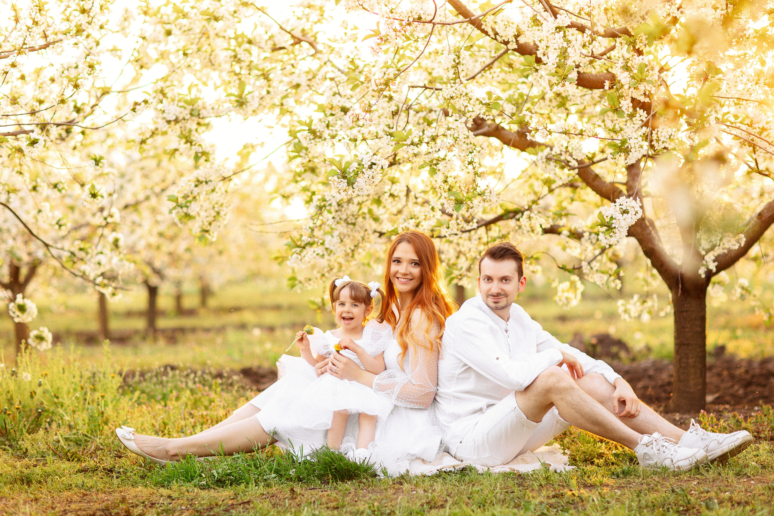 Фотосессия в цветущем саду, Краснодар. Семейный и детский фотограф в Краснодаре Анна Трашкова