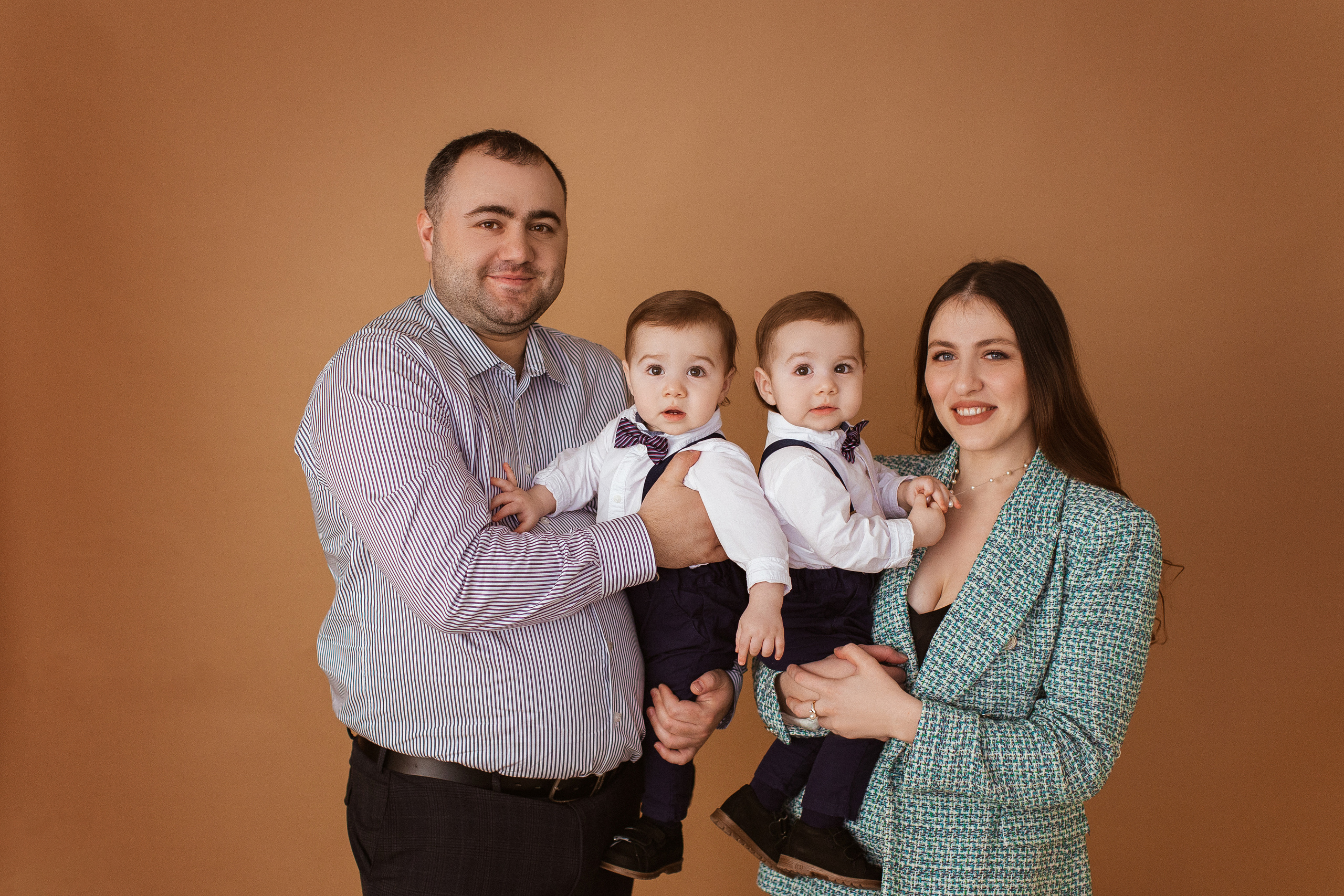 Двойняшки, Аслан и Алан, Фотостудия «АНТУРАЖ». Семейный и детский фотограф в Краснодаре Анна Трашкова