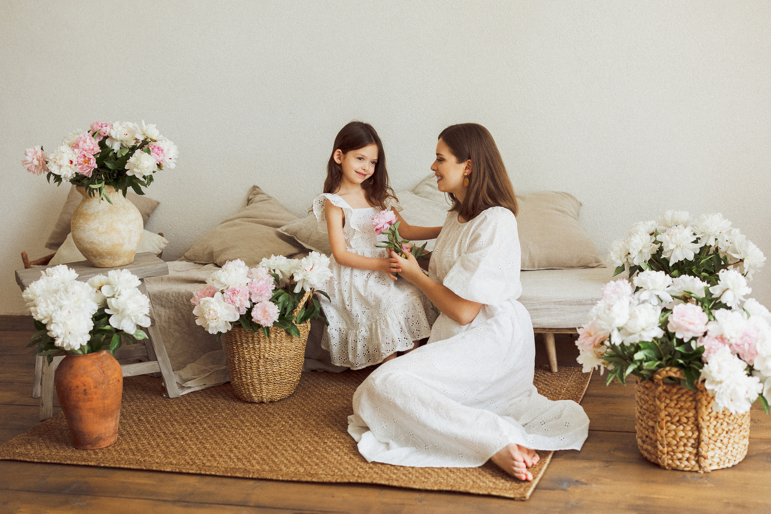 Алина и Дана, Пионы. Семейный и детский фотограф в Краснодаре Анна Трашкова