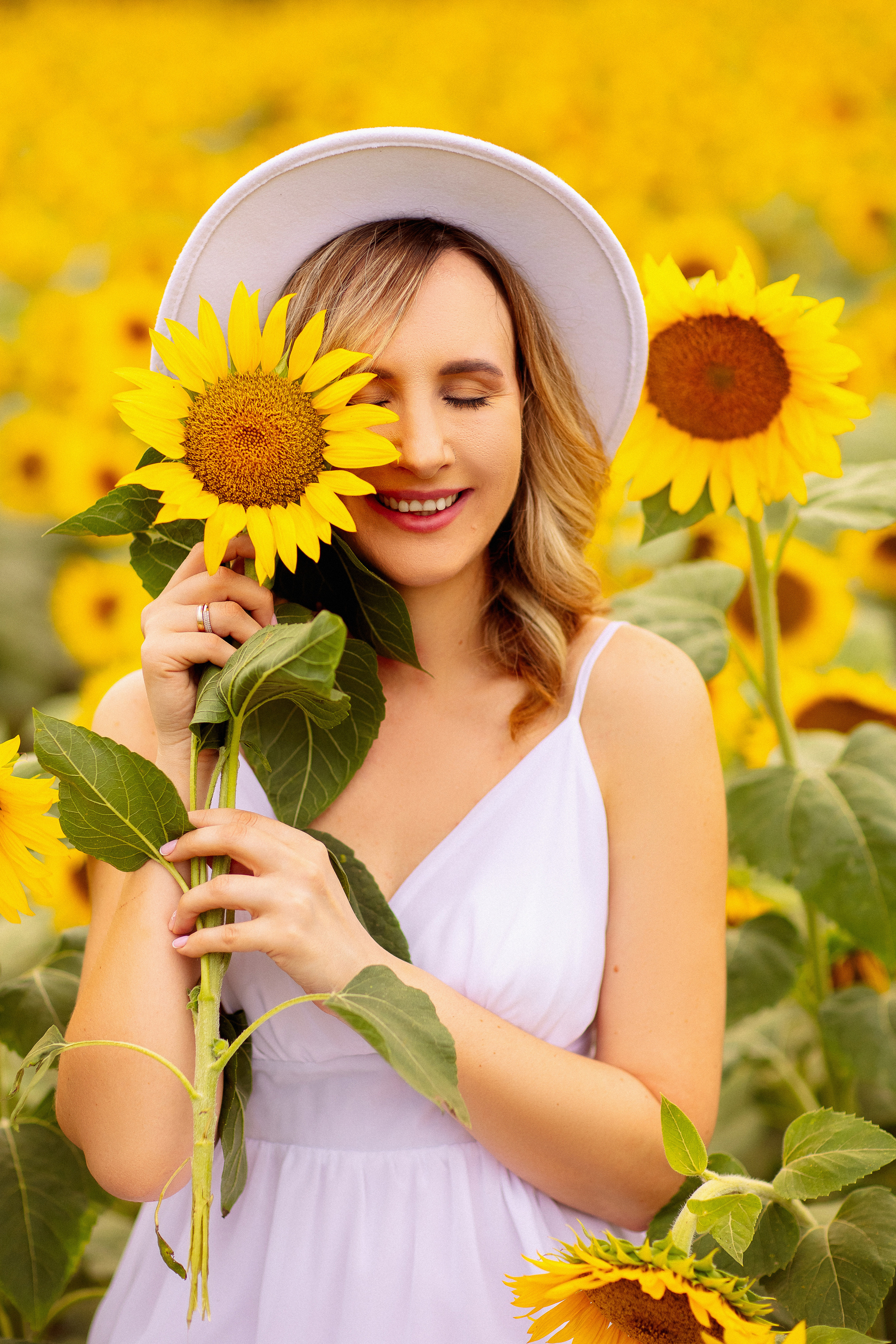 Фотосессия в подсолнухах в Краснодаре. Семейный и детский фотограф в Краснодаре Анна Трашкова