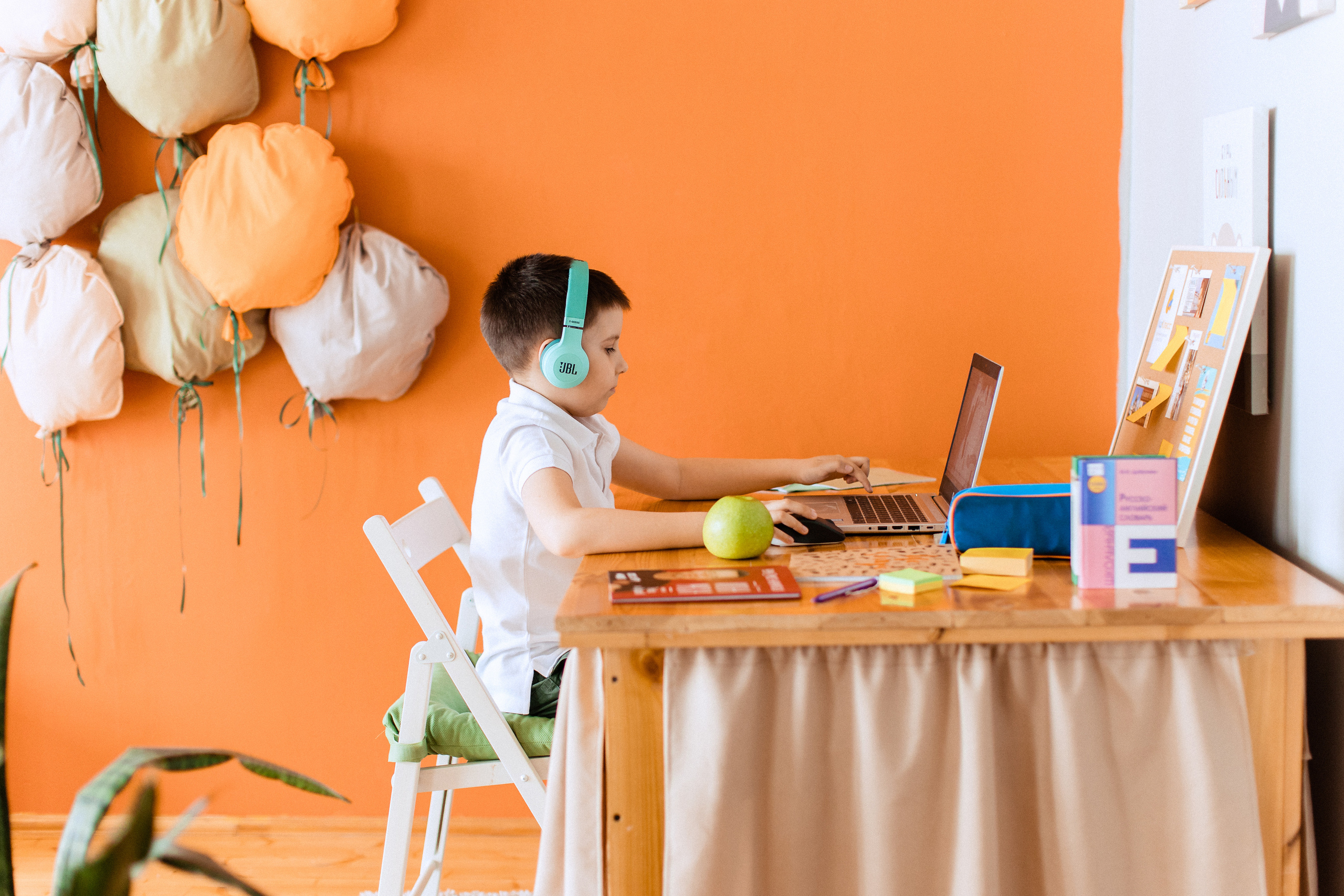 Контент фотосессия в Краснодаре для онлайн школы программирования. Семейный и детский фотограф в Краснодаре Анна Трашкова