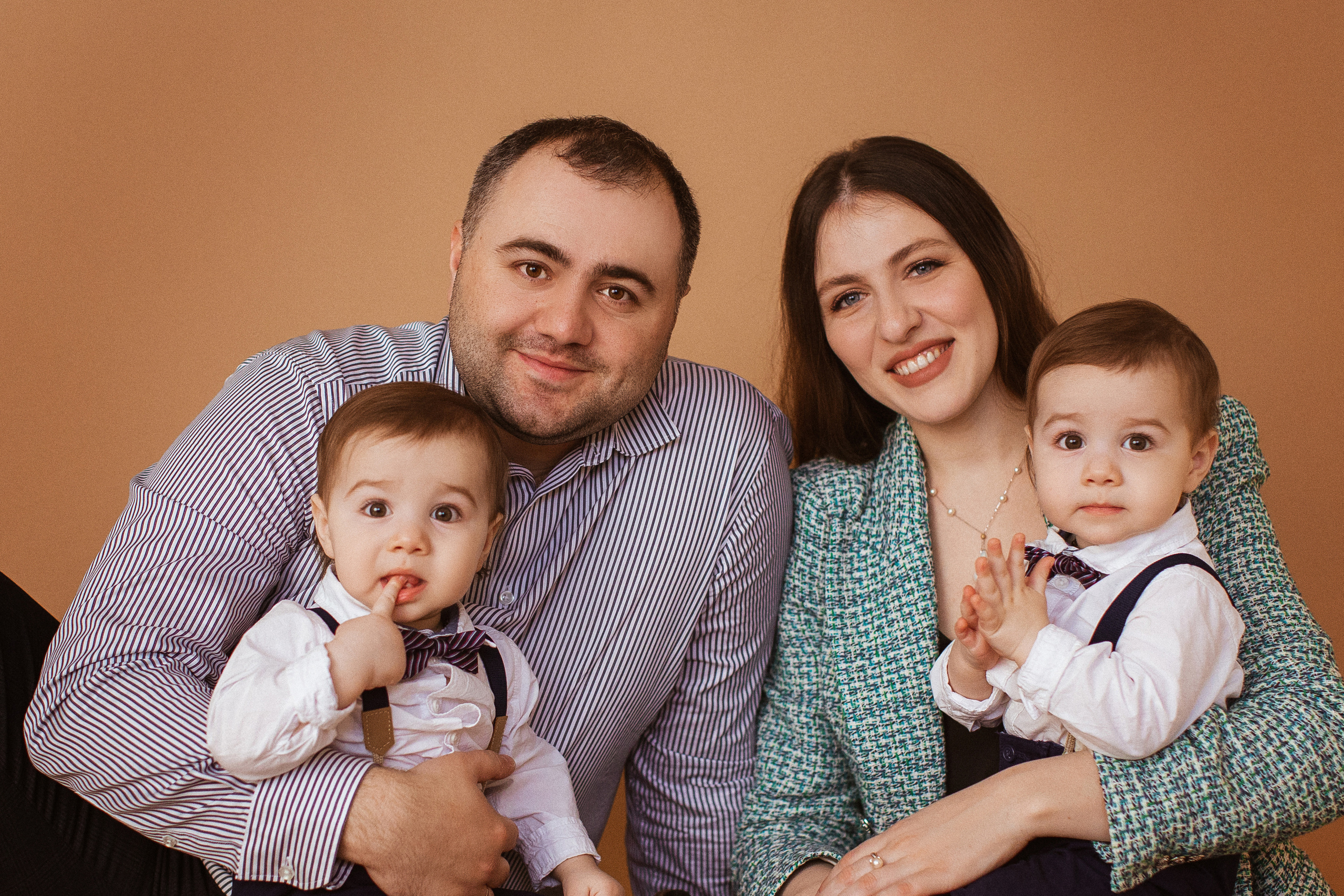 Двойняшки, Аслан и Алан, Фотостудия «АНТУРАЖ». Семейный и детский фотограф в Краснодаре Анна Трашкова