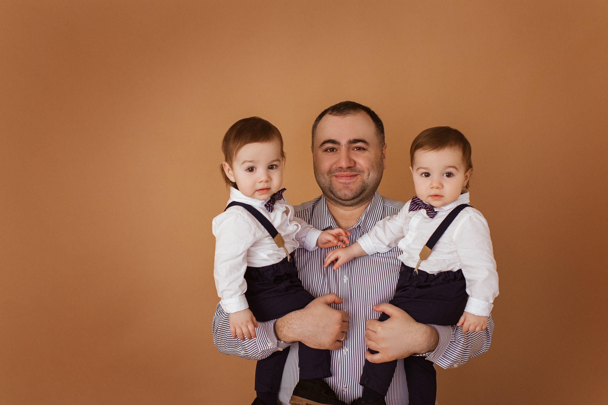 Двойняшки, Аслан и Алан, Фотостудия «АНТУРАЖ». Семейный и детский фотограф в Краснодаре Анна Трашкова