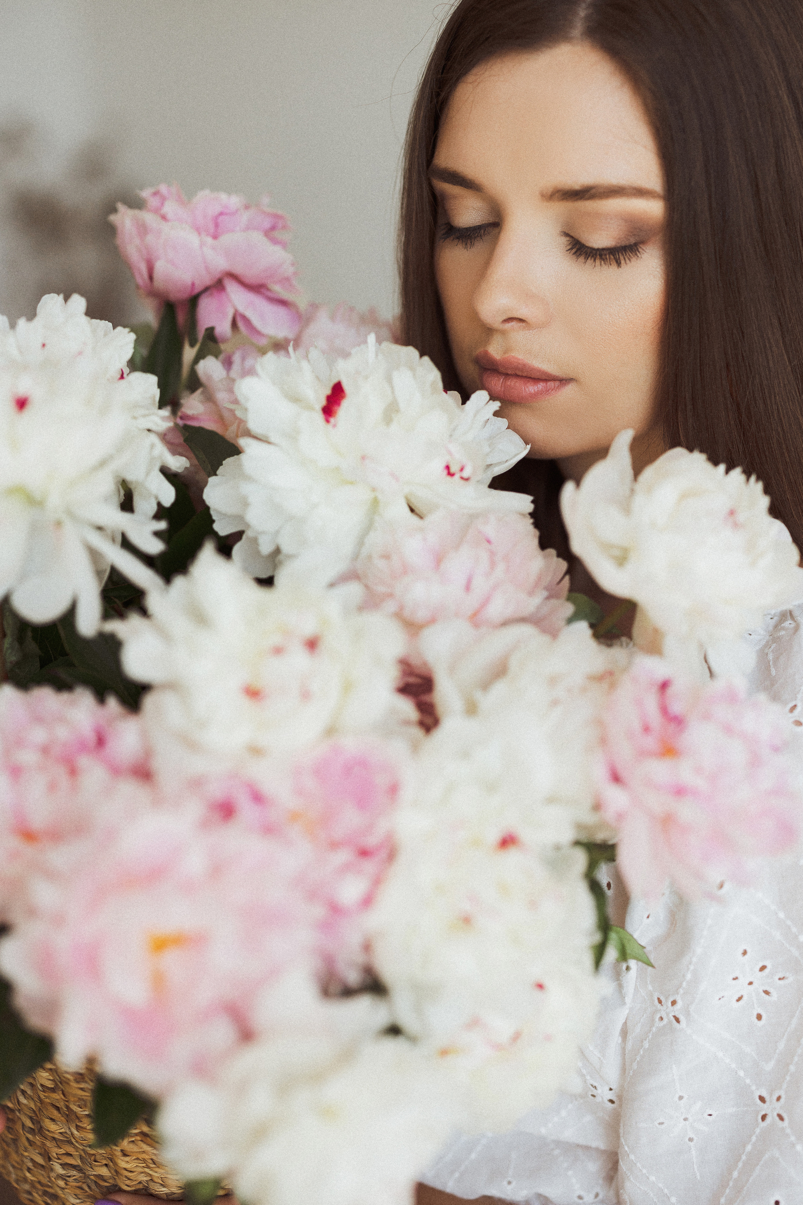 Алина и Дана, Пионы. Семейный и детский фотограф в Краснодаре Анна Трашкова
