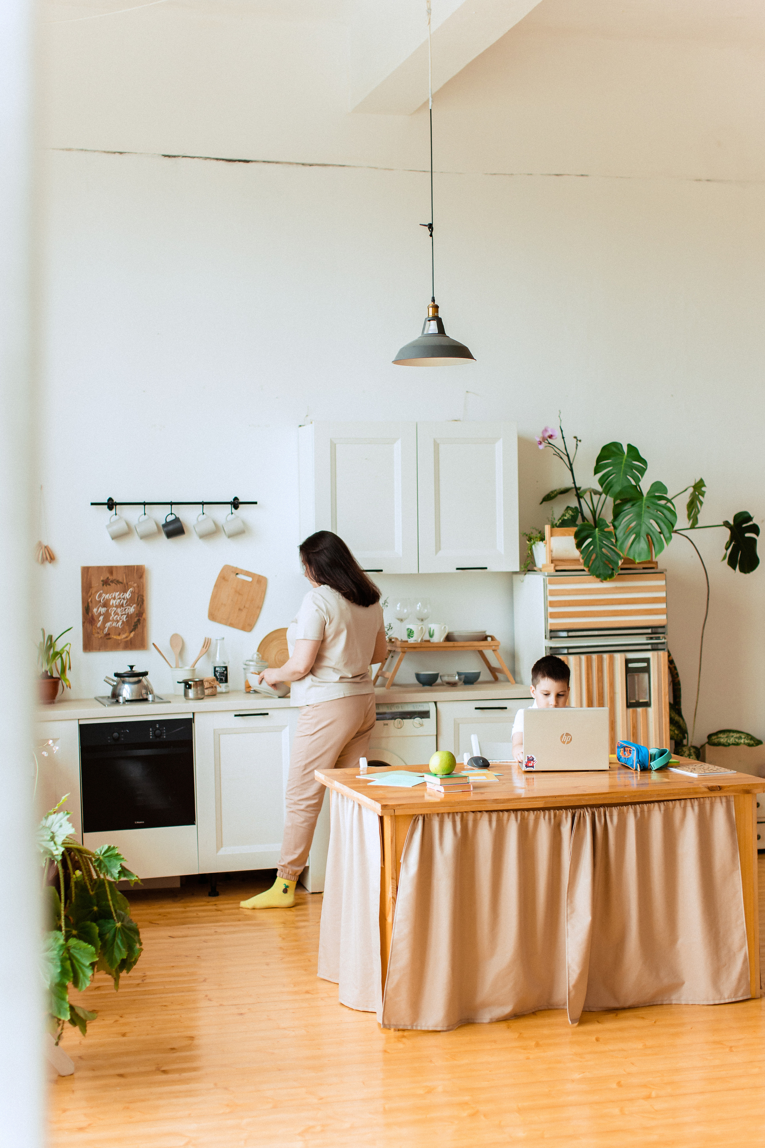Контент фотосессия в Краснодаре для онлайн школы программирования. Семейный и детский фотограф в Краснодаре Анна Трашкова