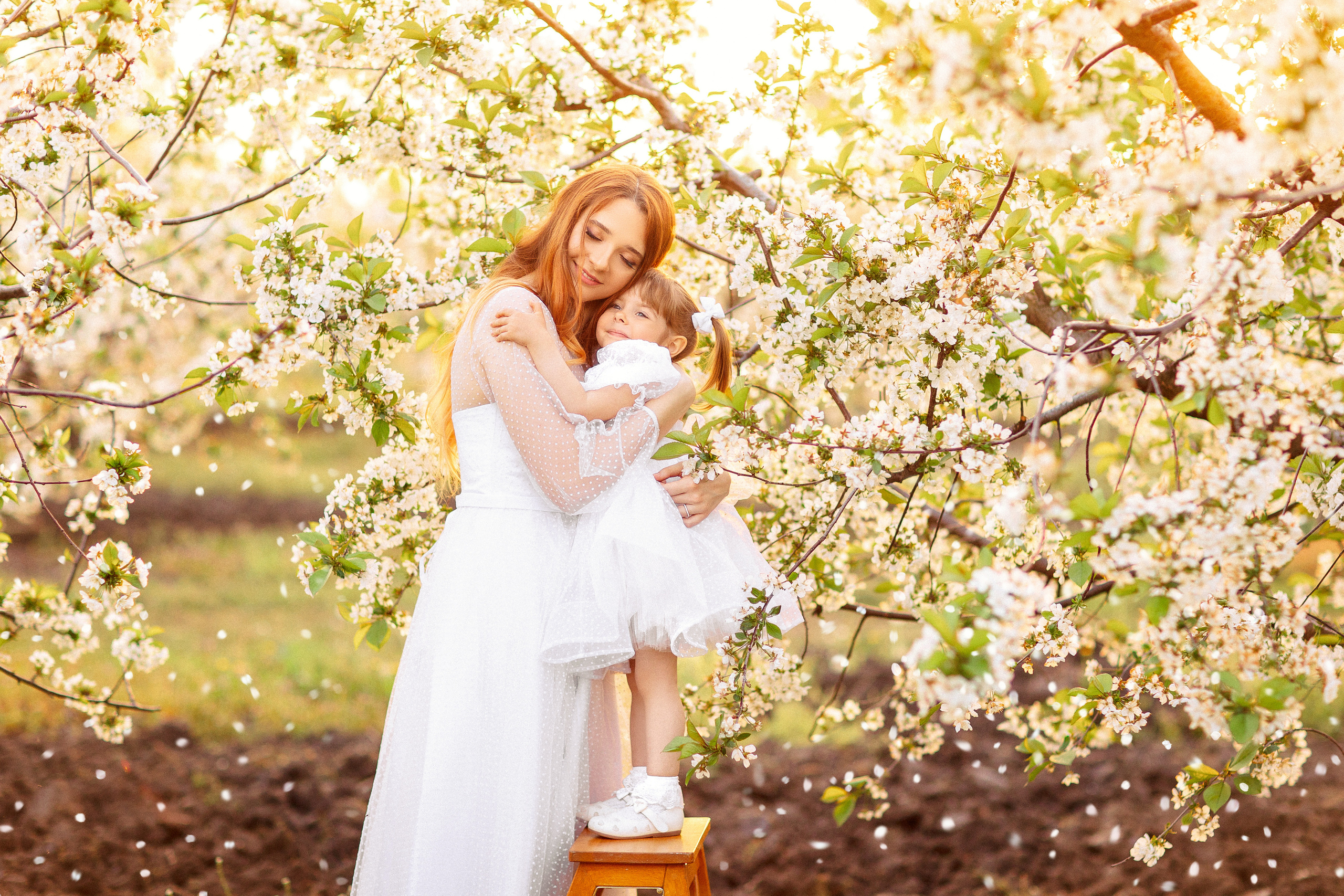 Фотосессия в цветущем саду, Краснодар. Семейный и детский фотограф в Краснодаре Анна Трашкова