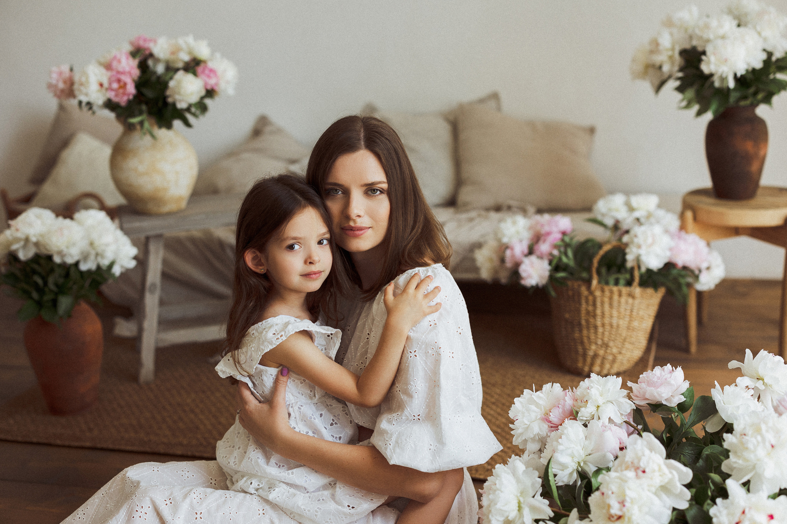 Алина и Дана, Пионы. Семейный и детский фотограф в Краснодаре Анна Трашкова