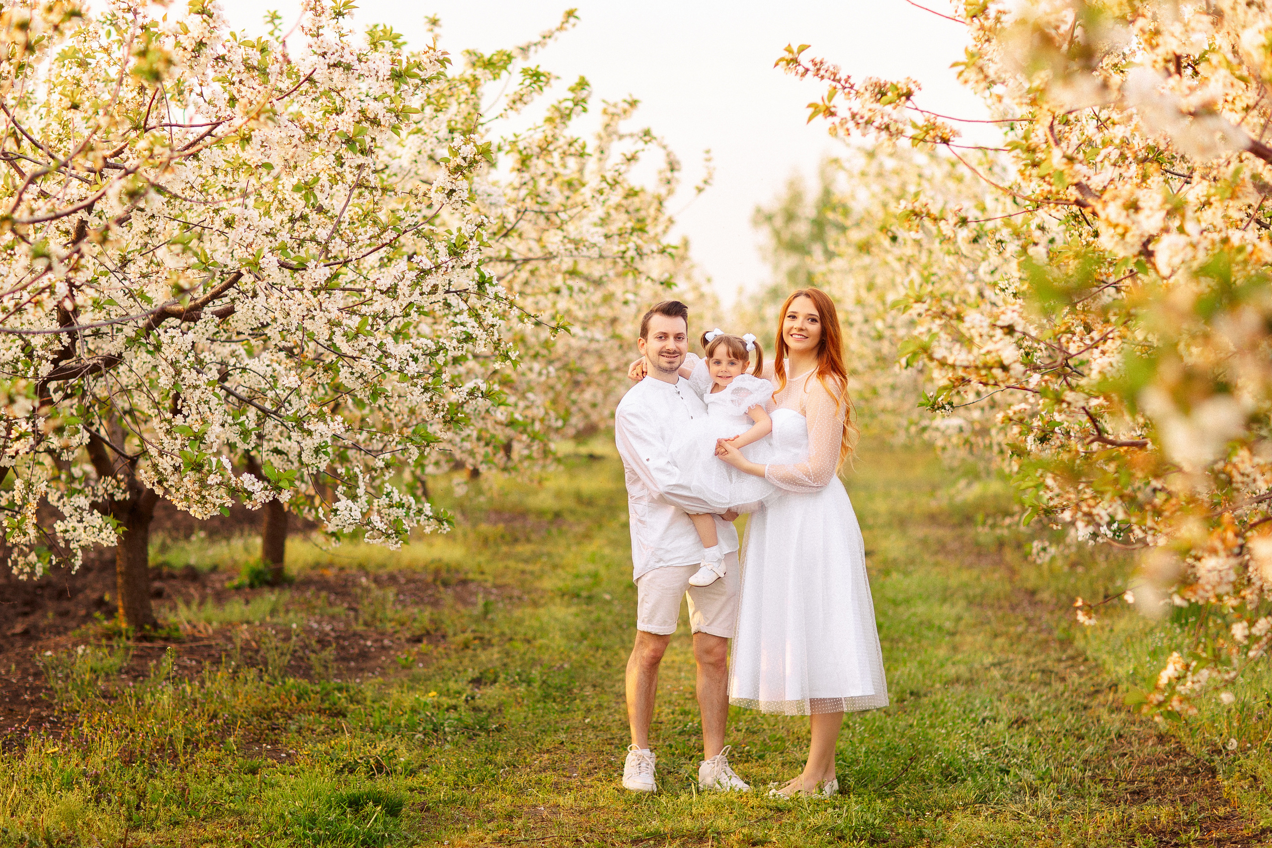 Фотосессия в цветущем саду, Краснодар. Семейный и детский фотограф в Краснодаре Анна Трашкова