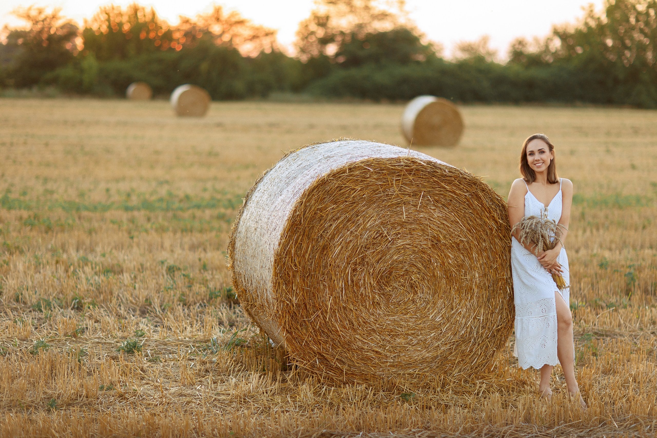 Фотосессия в поле со стогами сена в Краснодаре. Семейный и детский фотограф в Краснодаре Анна Трашкова