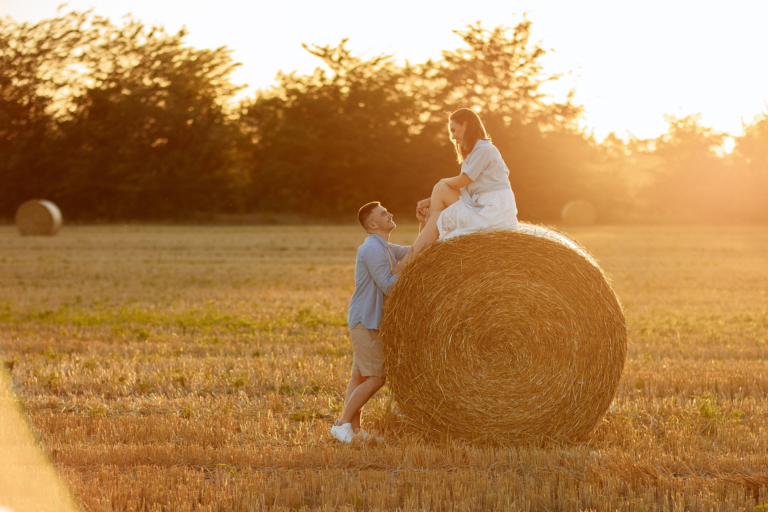 Фотосессия в поле со стогами сена в Краснодаре. Семейный и детский фотограф в Краснодаре Анна Трашкова