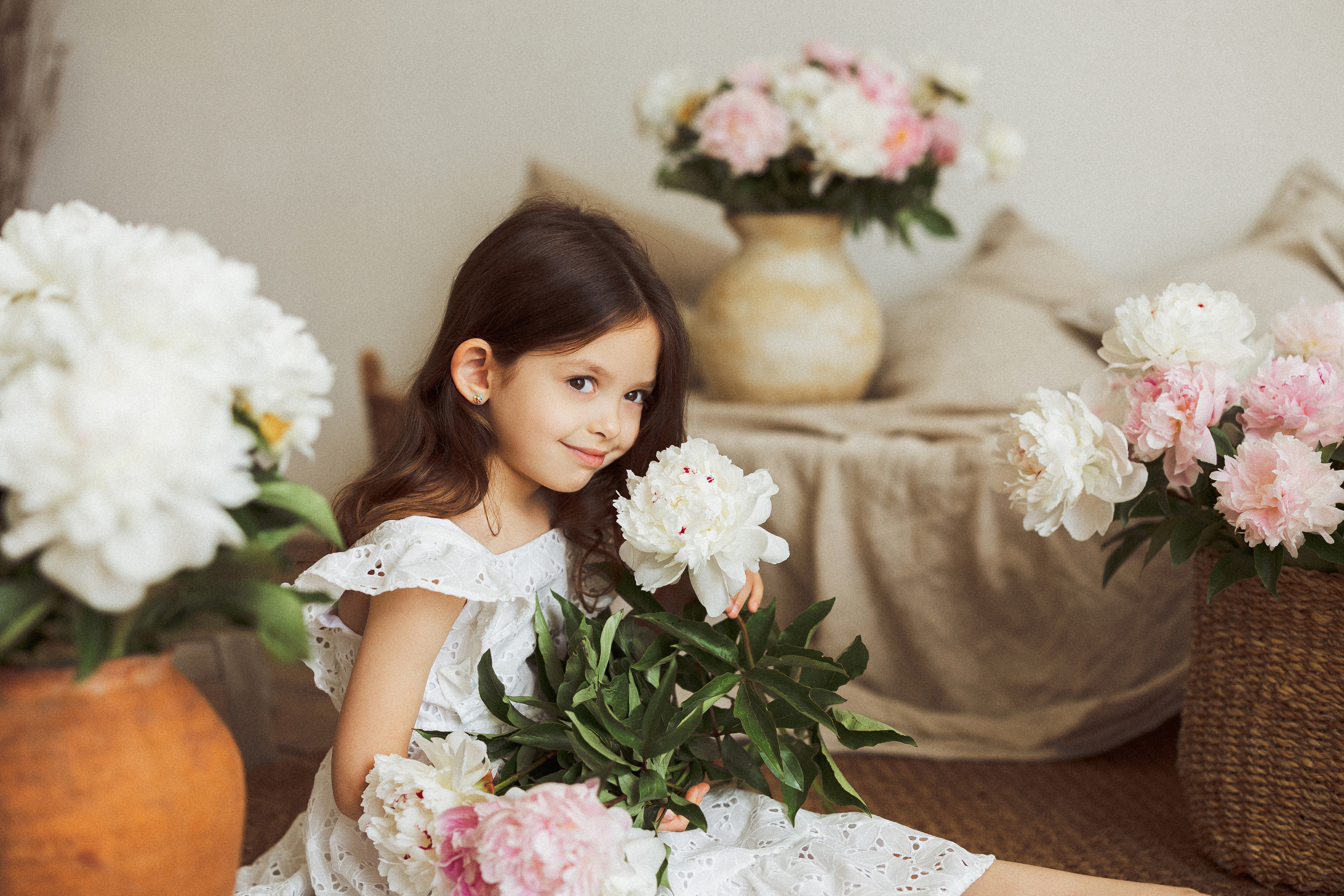 Алина и Дана, Пионы. Семейный и детский фотограф в Краснодаре Анна Трашкова