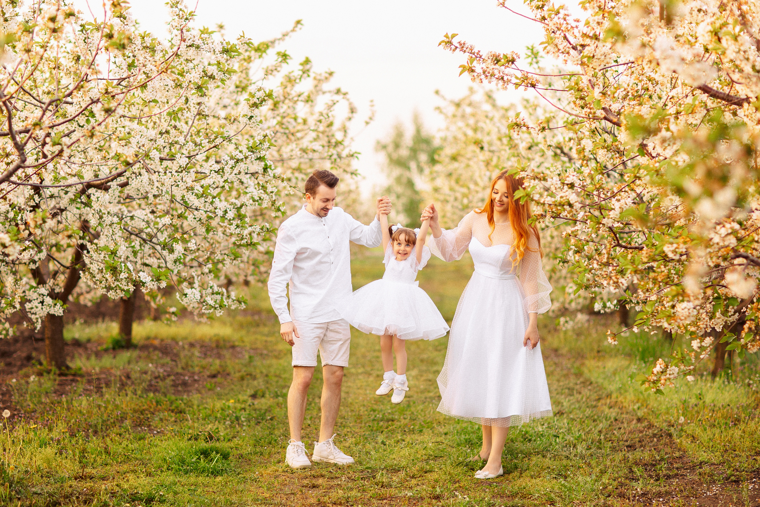 Фотосессия в цветущем саду, Краснодар. Семейный и детский фотограф в Краснодаре Анна Трашкова