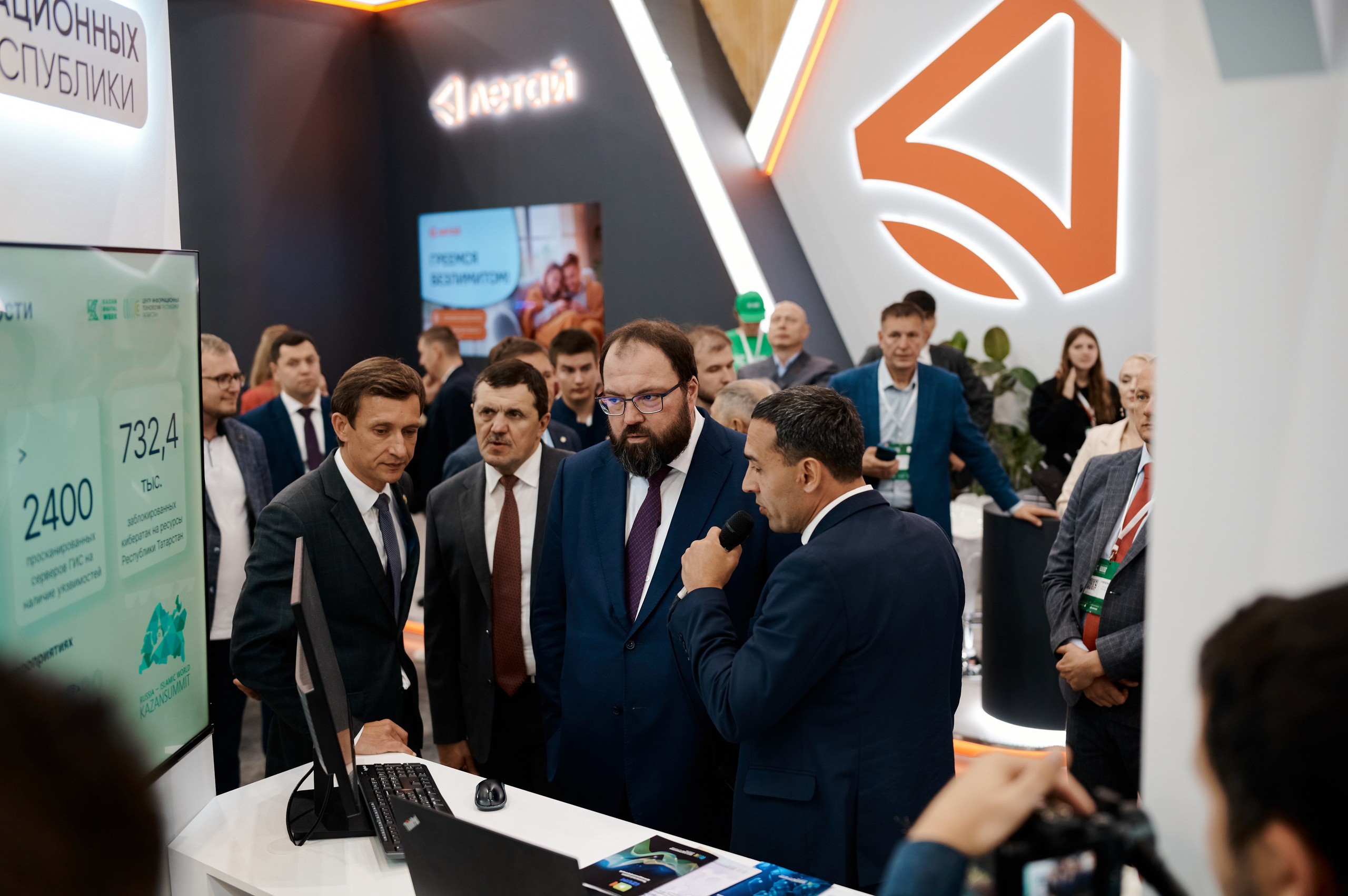 Kazan Digital Week 2025. Коммерческий фотограф в Казани Ксения Добролюбова