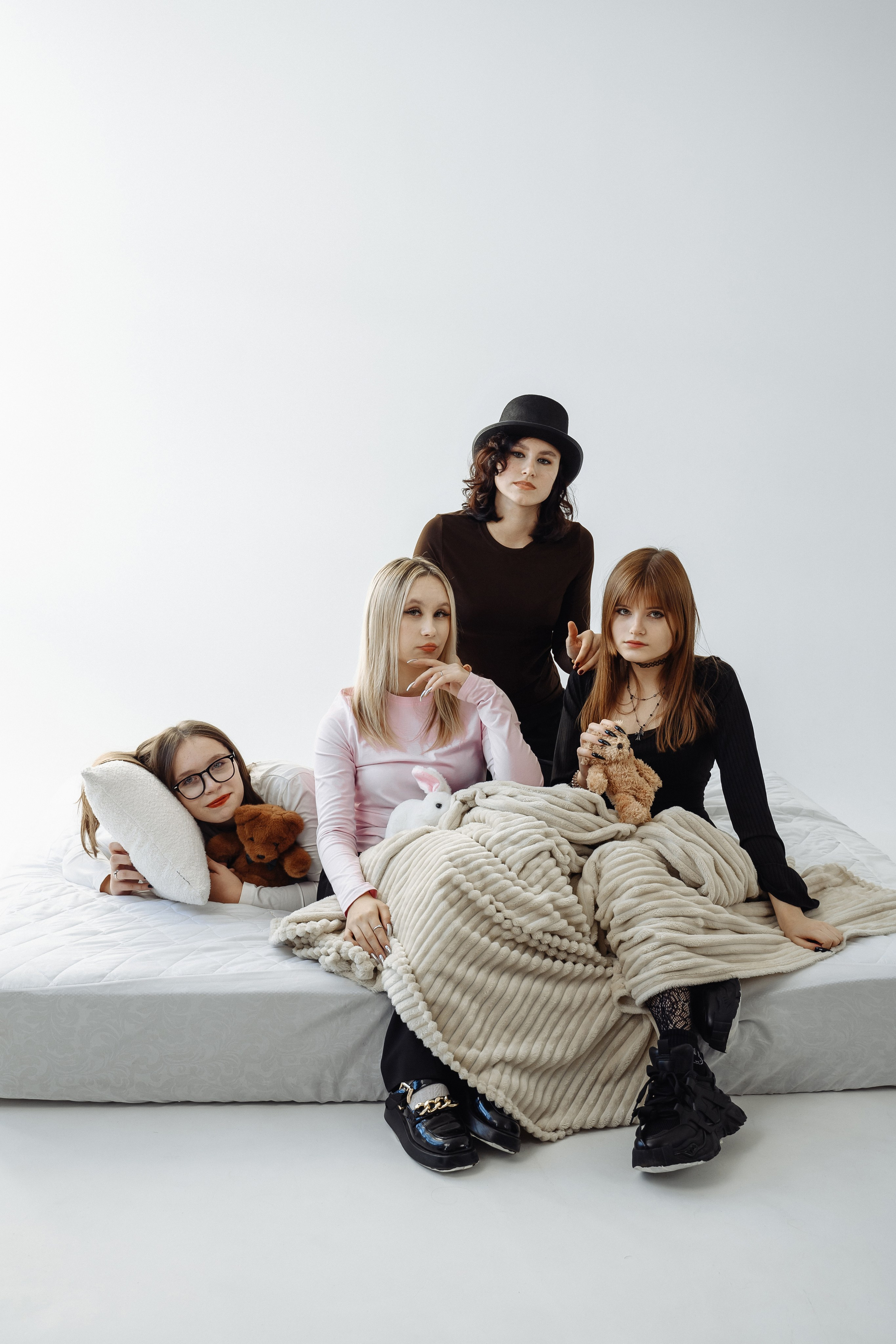 ВЫПУСКНИКИ 11 КЛАСС. МАРГАРИТА КУДРЯШОВА СВАДЕБНЫЙ И СЕМЕЙНЫЙ ФОТОГРАФ ТВЕРЬ МОСКВА