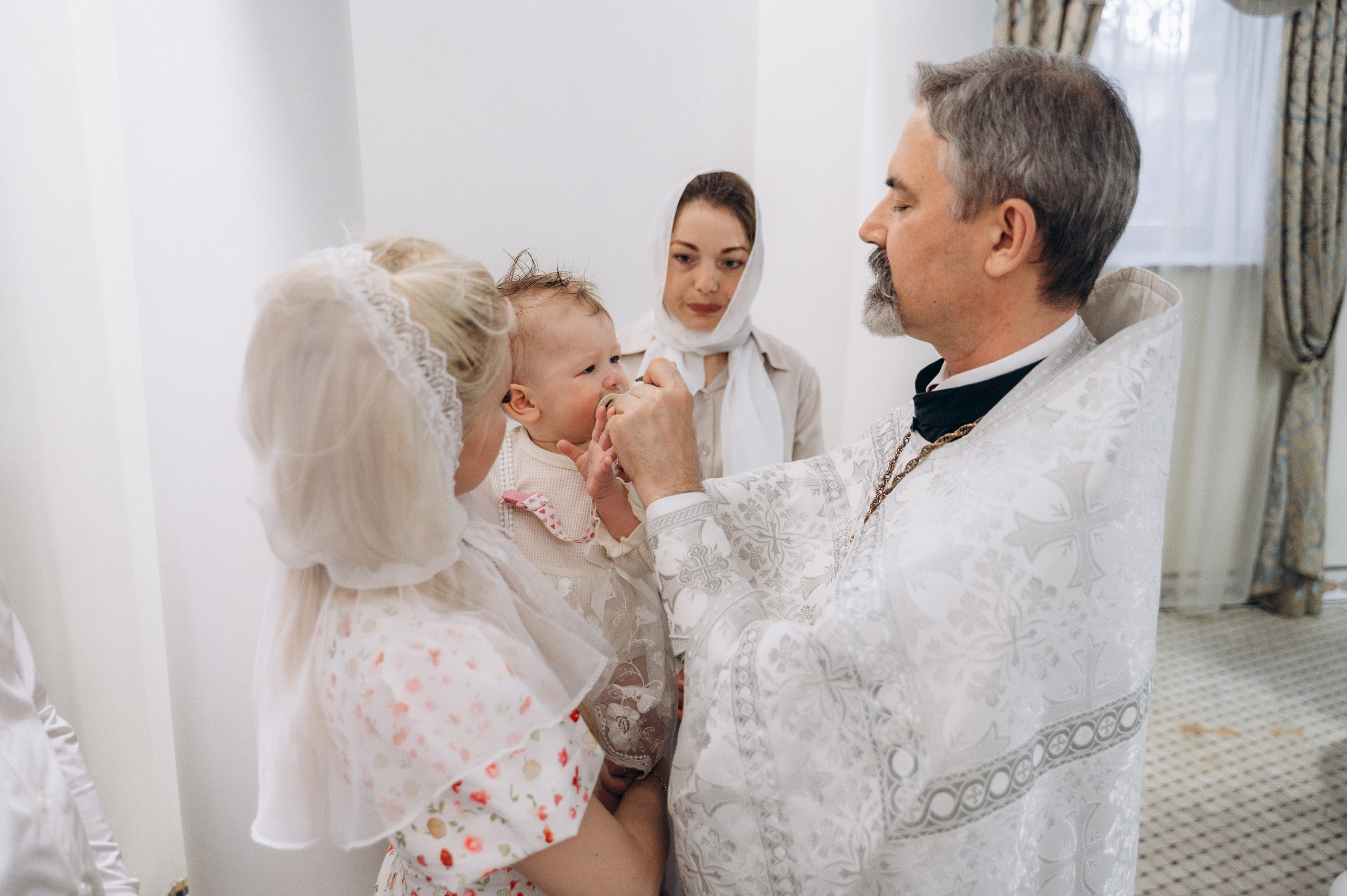 Крещение Миланы (Храм Всех Святых). Семейный фотограф в Минске Дарья Дреко