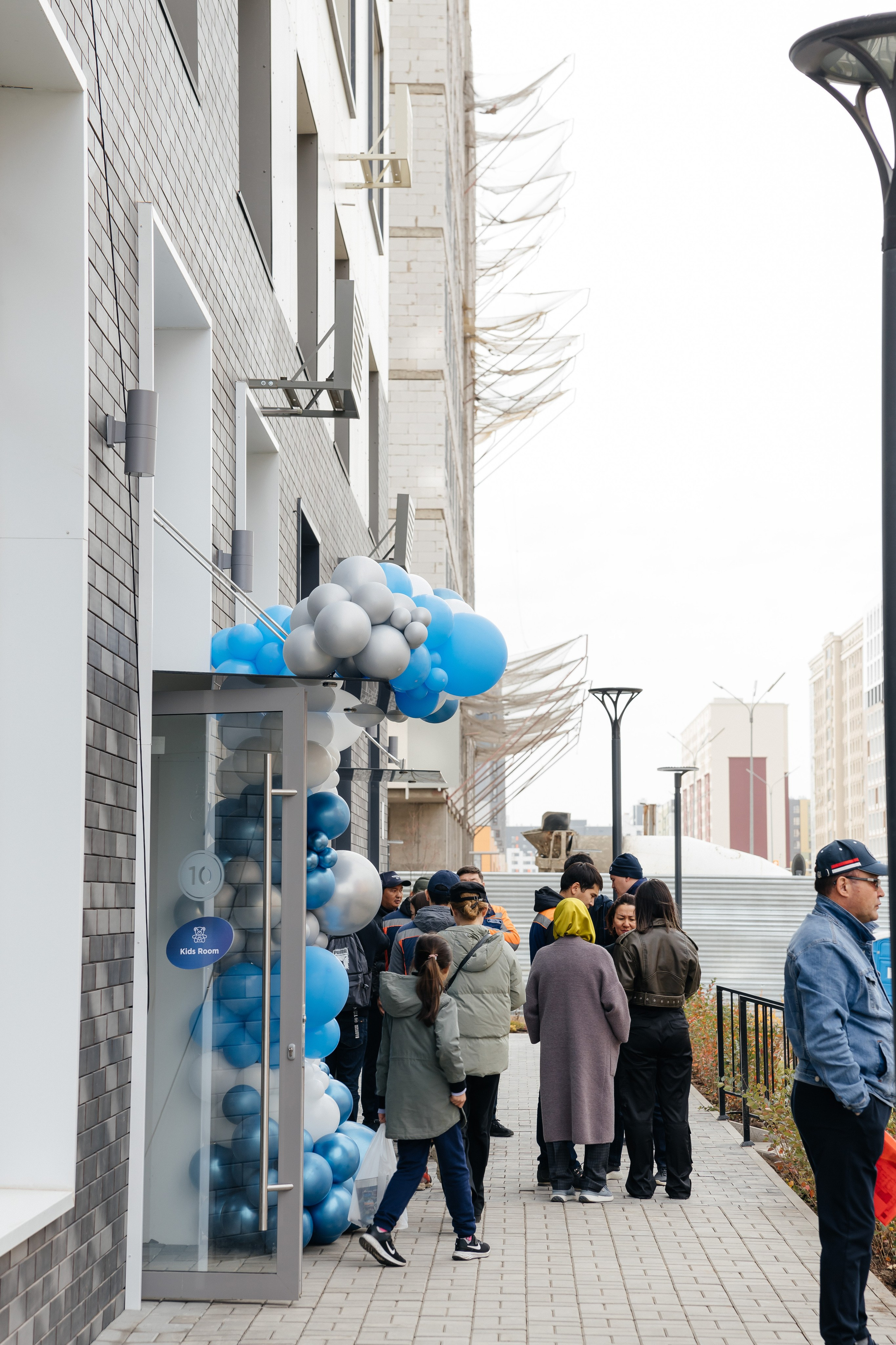 Проект 1. Вручение ключей BI Group. Дата: октябрь 2023. Профессиональный фотограф в городе Астана/Алматы Даурен Сембаев