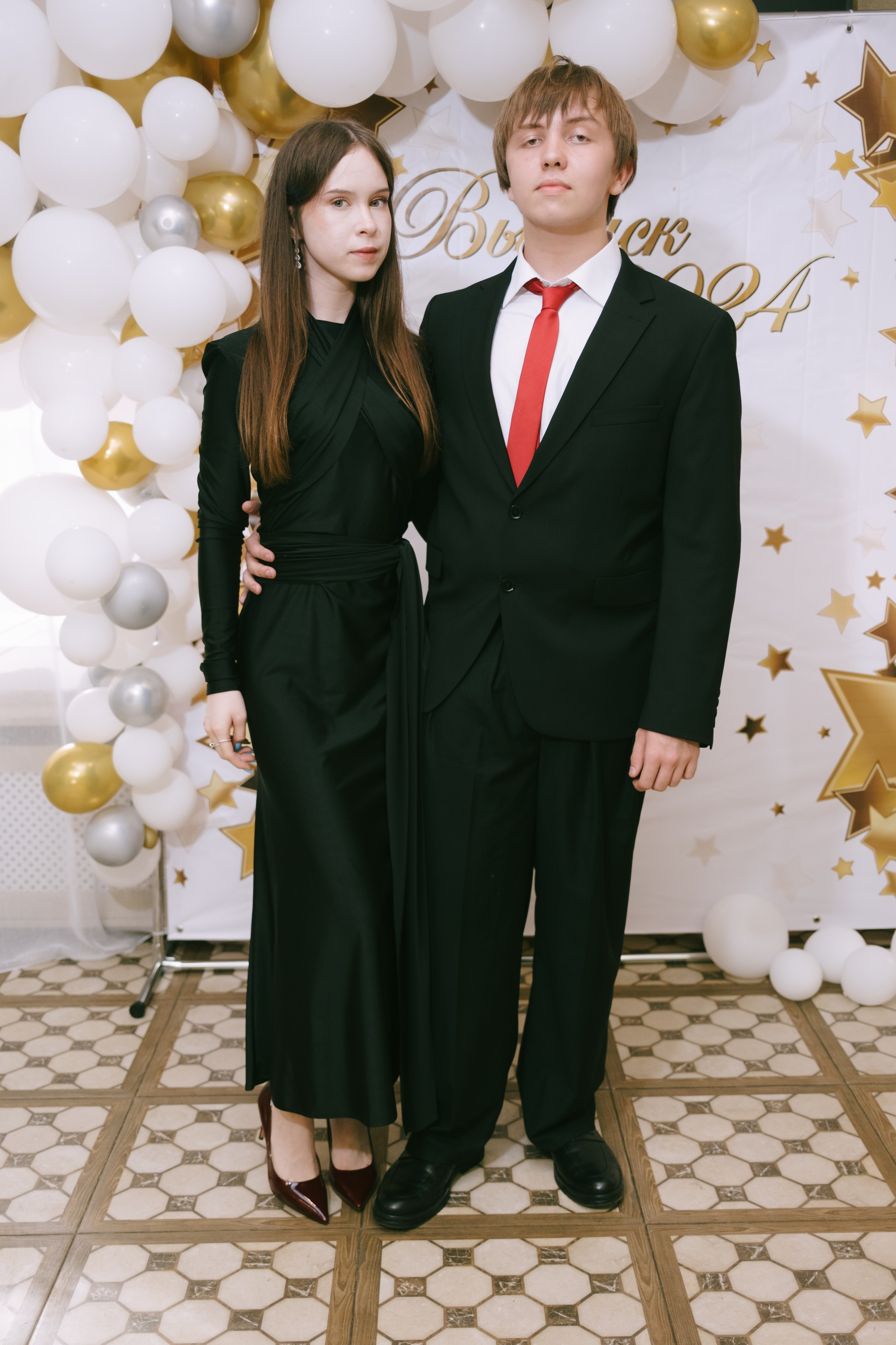 Выпускной школа 33. Свадебный и репортажной фотограф Денис Ожигин в Краснодаре и Краснодарском крае