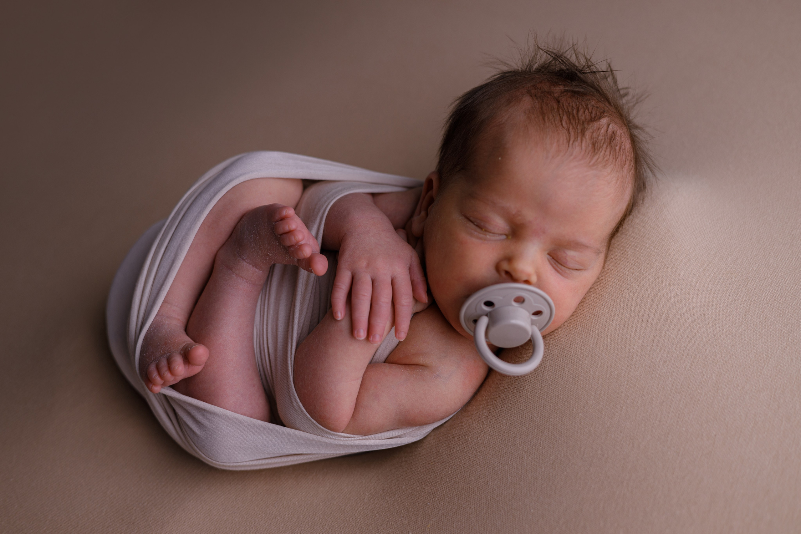 Мира. Евгения Горбунова фотограф новорожденных в Новом Уренгое