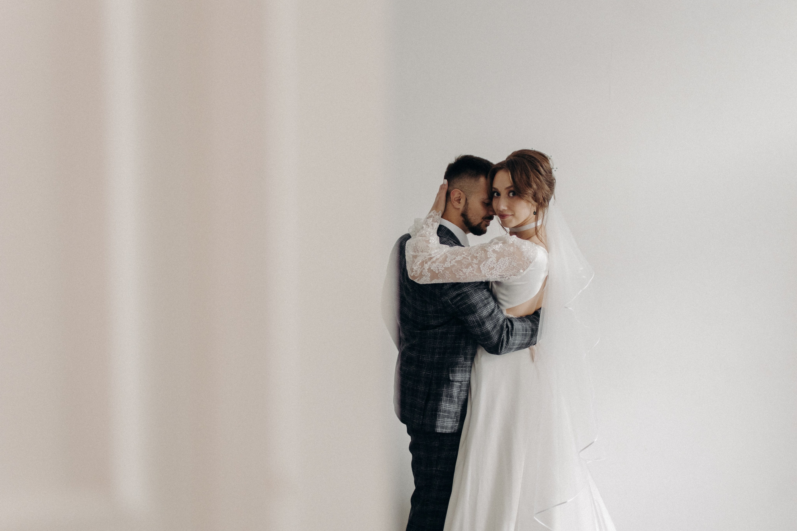 Эдуард и Вера (загс, прогулка). Фотограф свадебный семейный в Красноярске Шукшина Наталья