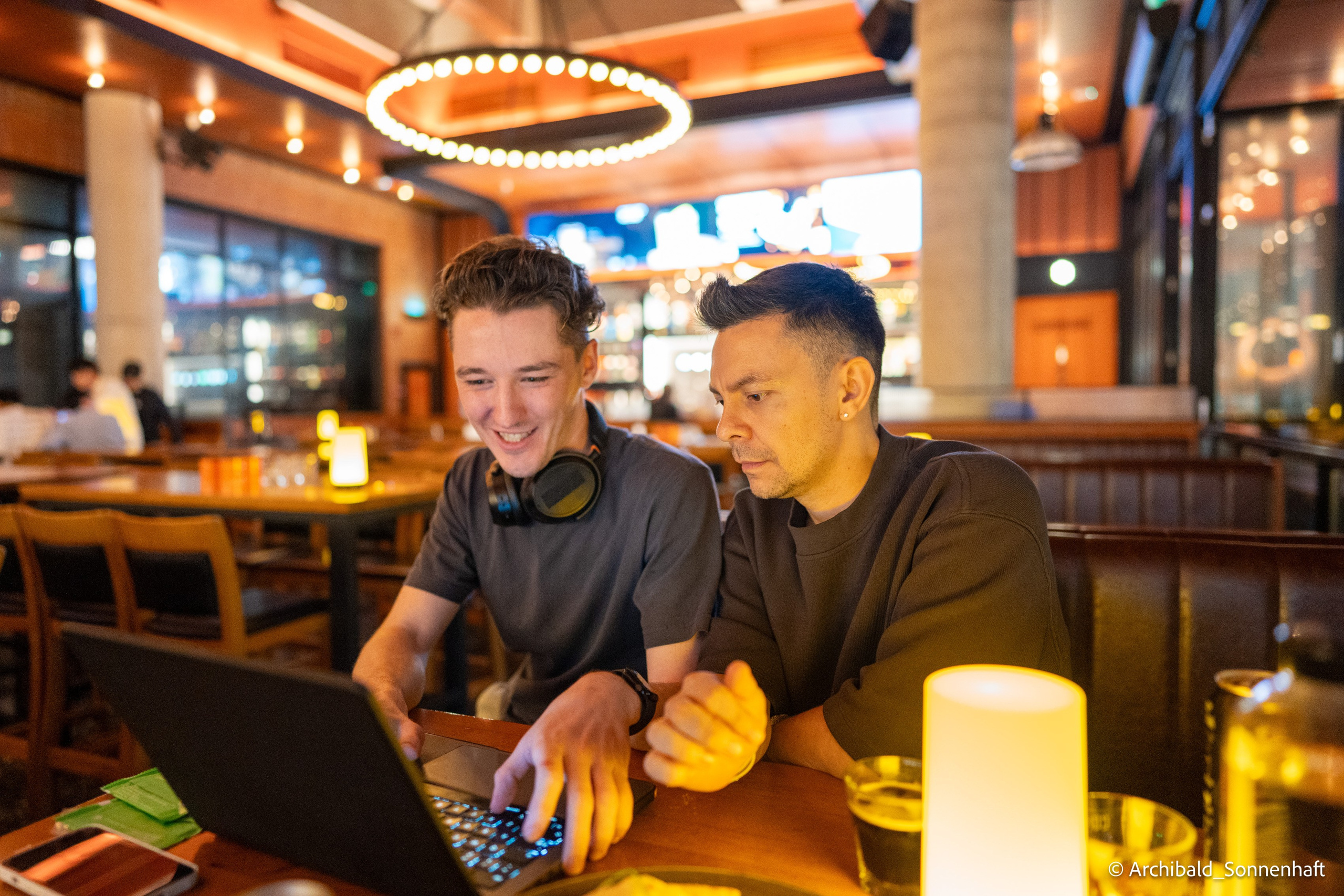 Week trip to GZ. Photographer in Guangzhou, China. Archibald Sonnenhaft