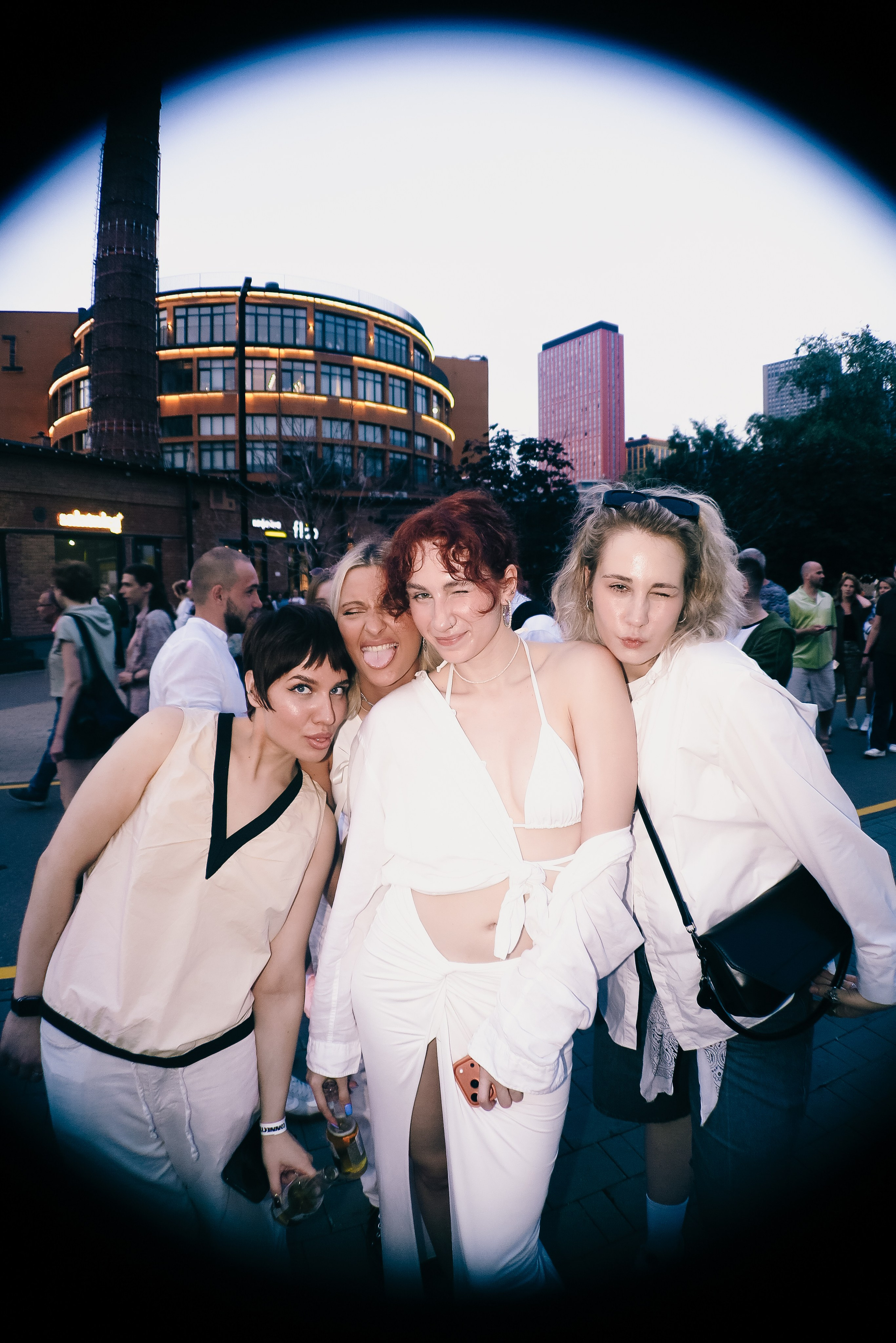 Bieberchella ph by @rusagee / at Внутри. TENZO | Креативный продюсер / Арт-директор