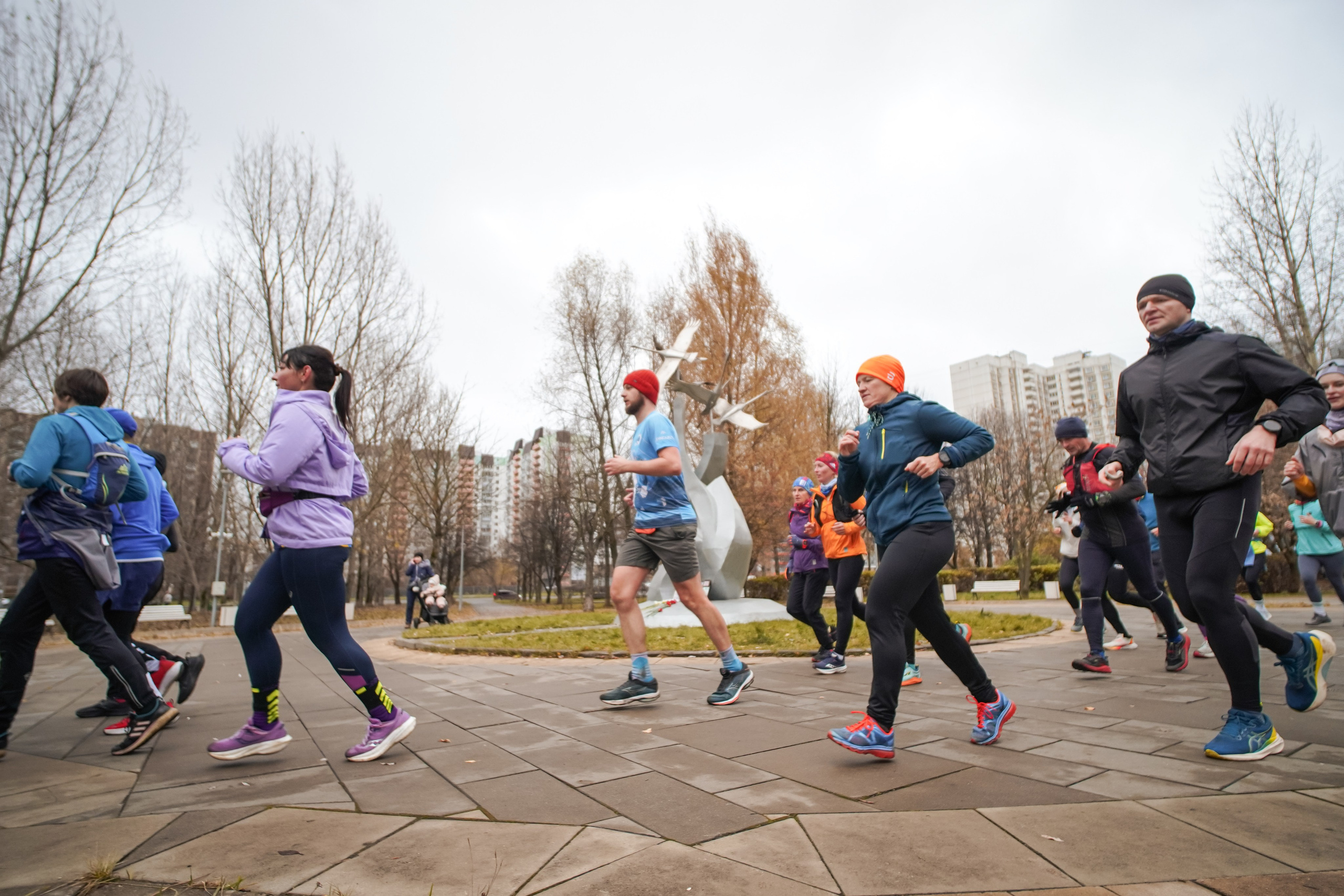 #марафонудома #яuzarun 2024 2-я петля, группа 6:30. Роман Капилюшов. Бег. Фото. Видео. г. Люберцы