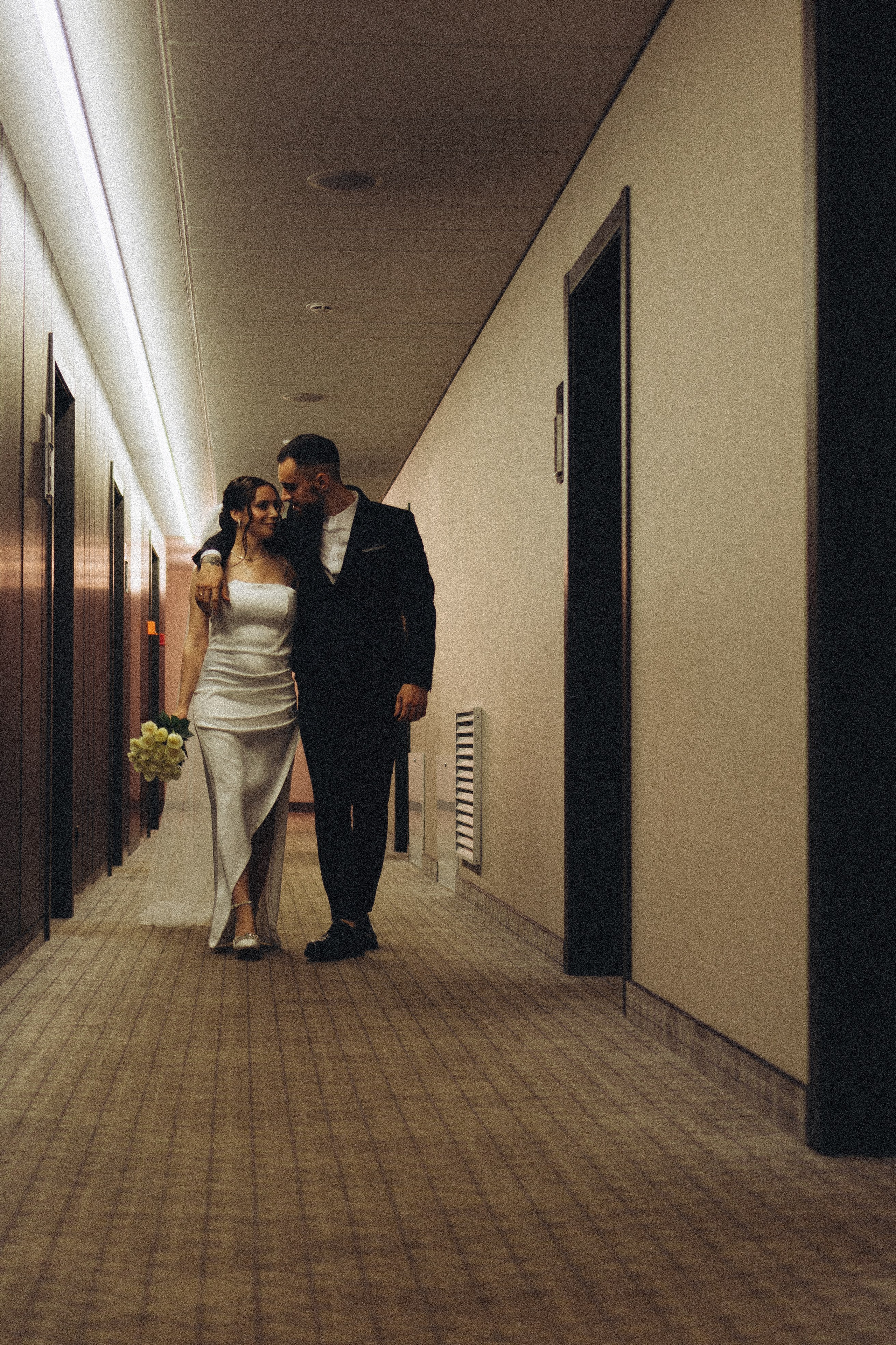 СВАДЕБНАЯ СЬЕМКА СБОРОВ ЖЕНИХА И НЕВЕСТЫ В ОТЕЛЕ И ТАКЖЕ ФОТОСЕССИИЯ В ОТЕЛЕЕ МЕГАПОЛИС БРЯНСК. Профессиональный фотограф, Санкт-Петербург — Виктория Богомолова