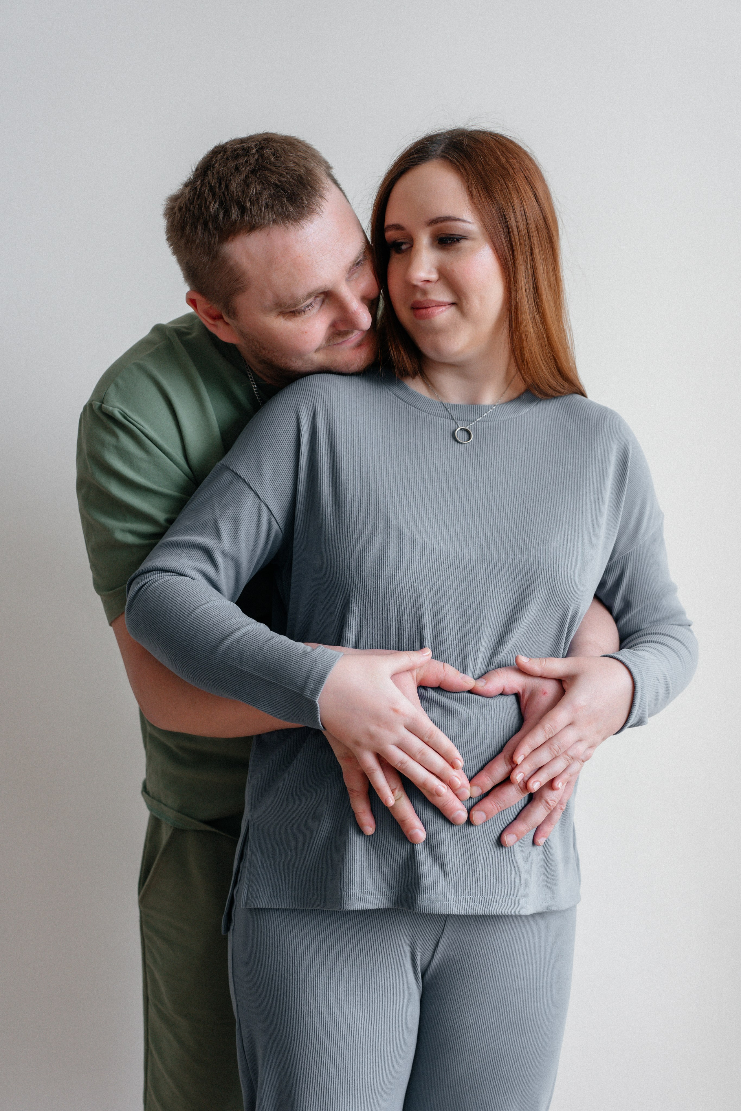 Нежность ожидания: фотосессия беременной девушки. Ваш семейный фотограф в Минске — Вика Трегубова