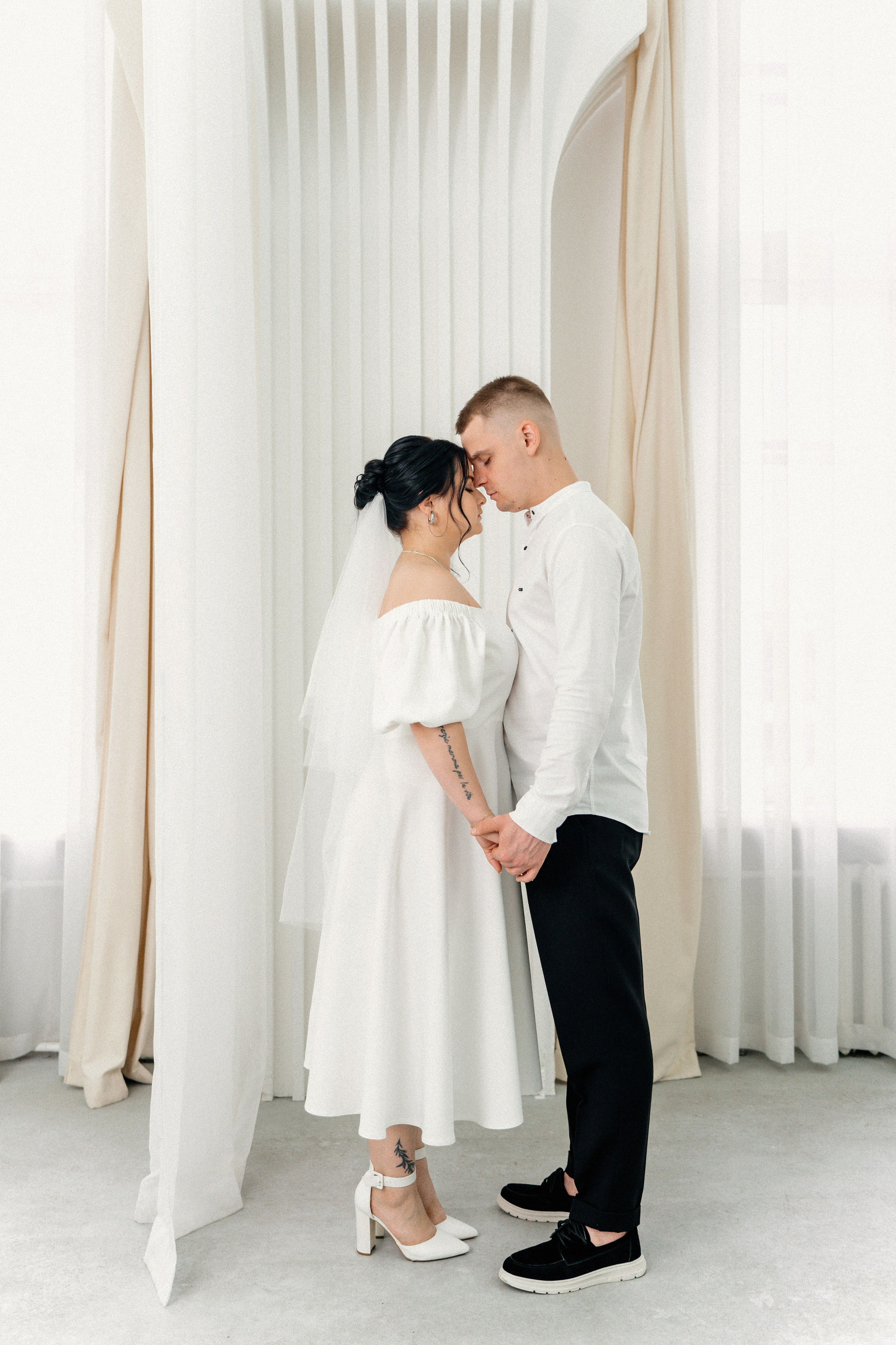 Студийная свадебная история любви. Ваш семейный фотограф в Минске — Вика Трегубова