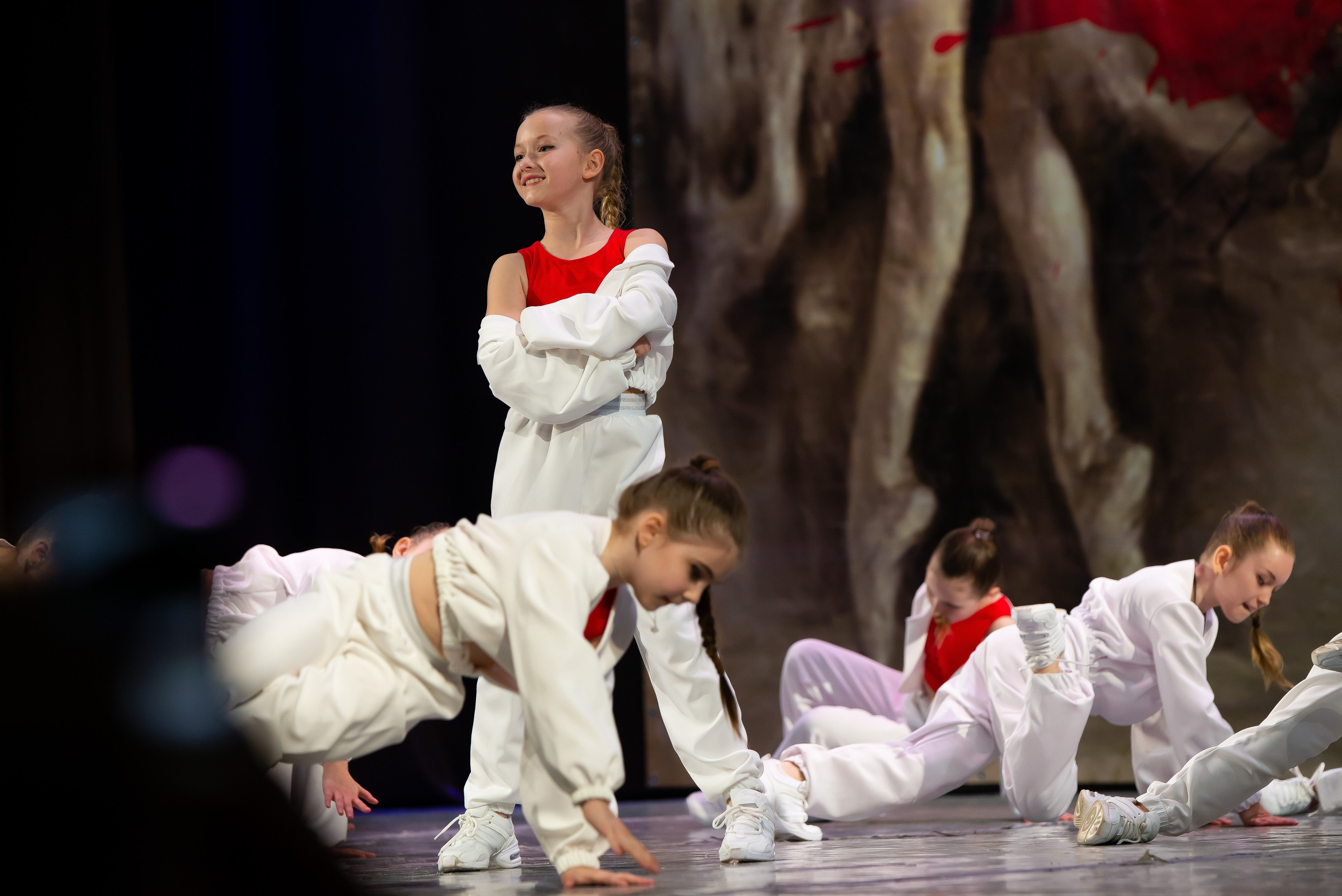 Сцена. Главная