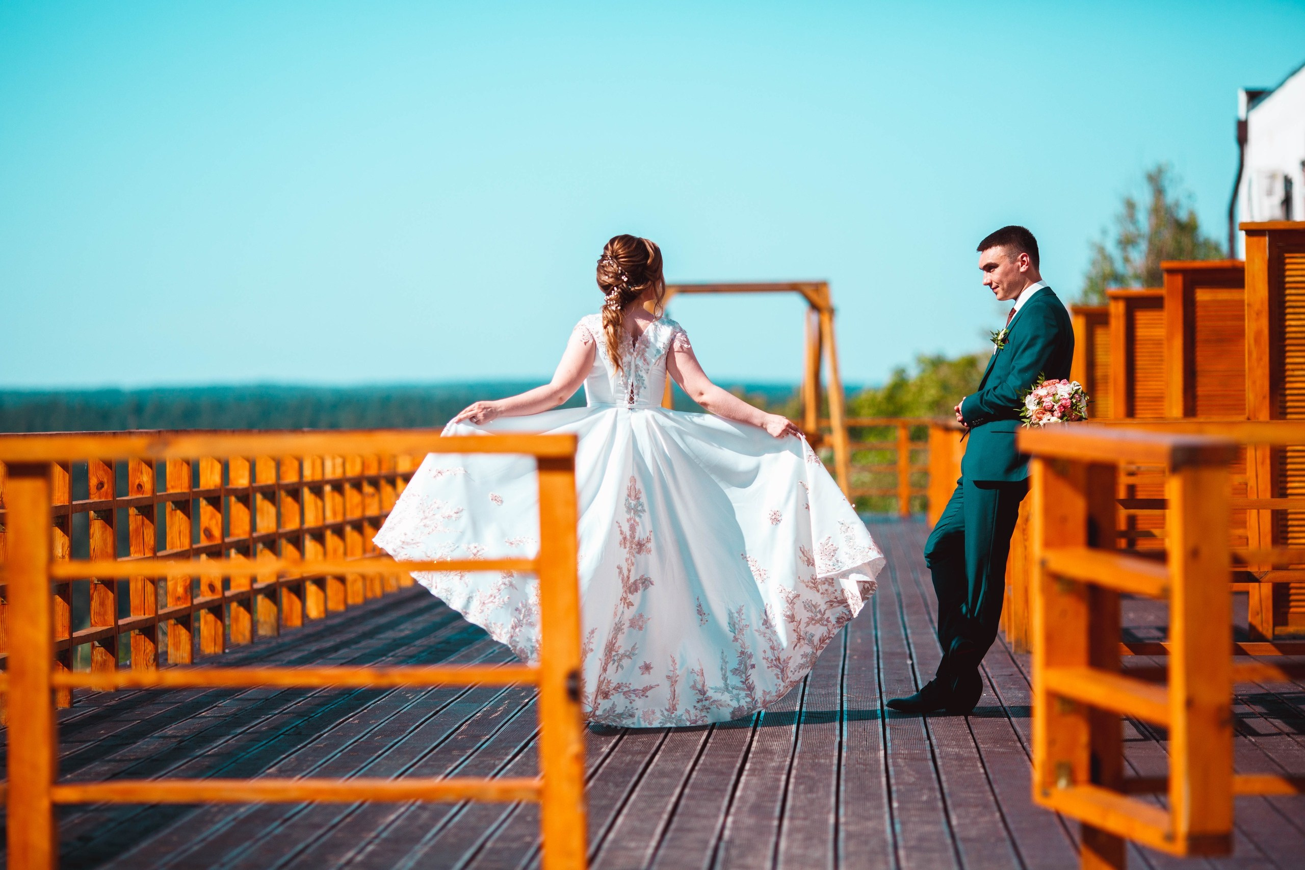 Примеры свадебных платьев. Модельер Евгений Бременев