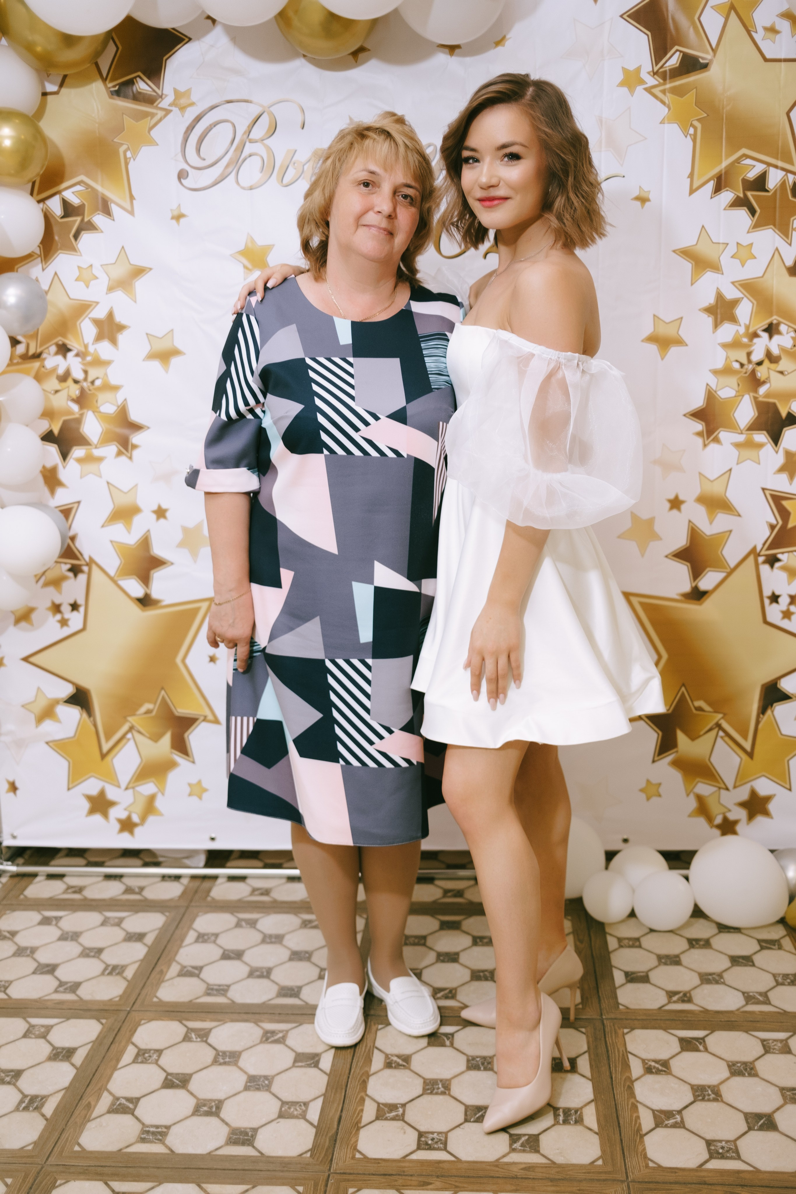 Выпускной школа 33. Свадебный и репортажной фотограф Денис Ожигин в Краснодаре и Краснодарском крае