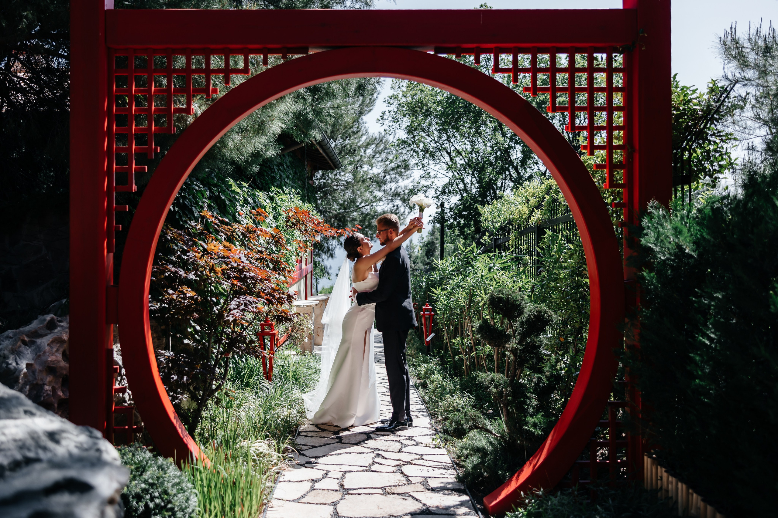 Анонс свадьбы Иры и Никиты. Прогулка в отеле Крымский Бриз. Свадебный фотограф в Крыму и Севастополе Ольга Баскакова