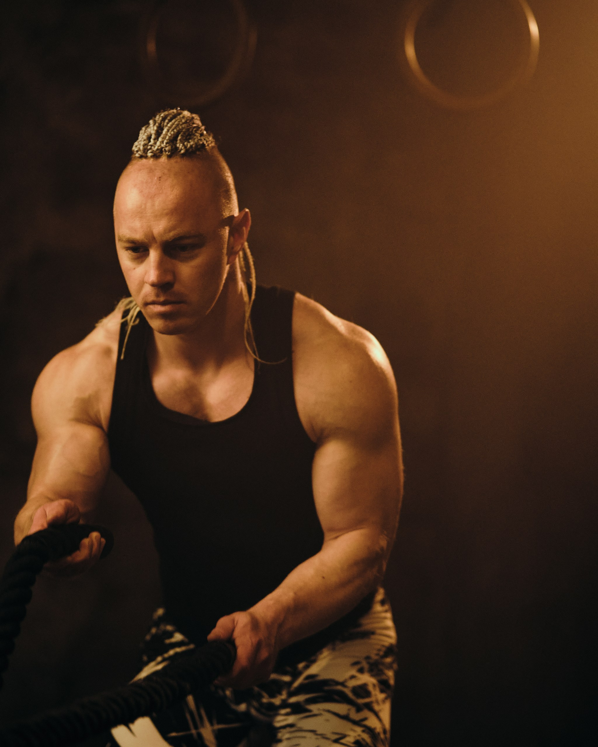 Фотосъемка для фитнес тренера ddx Fitness. Профессиональный фотограф в Москве — Максим Дьяконов