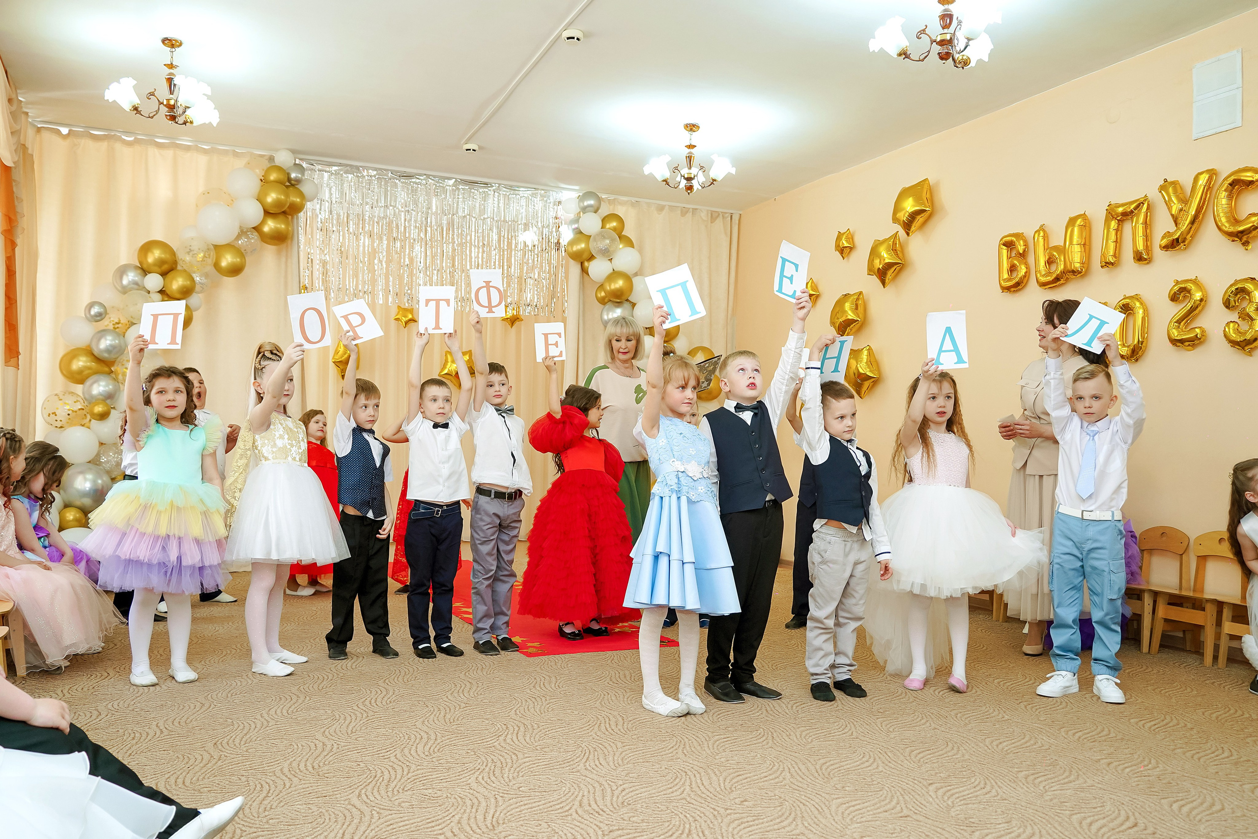 Фотосъемка видеосъёмка фотограф видеооператор новогодних утренников  в. Фотограф, видеооператор Нина Коршунова