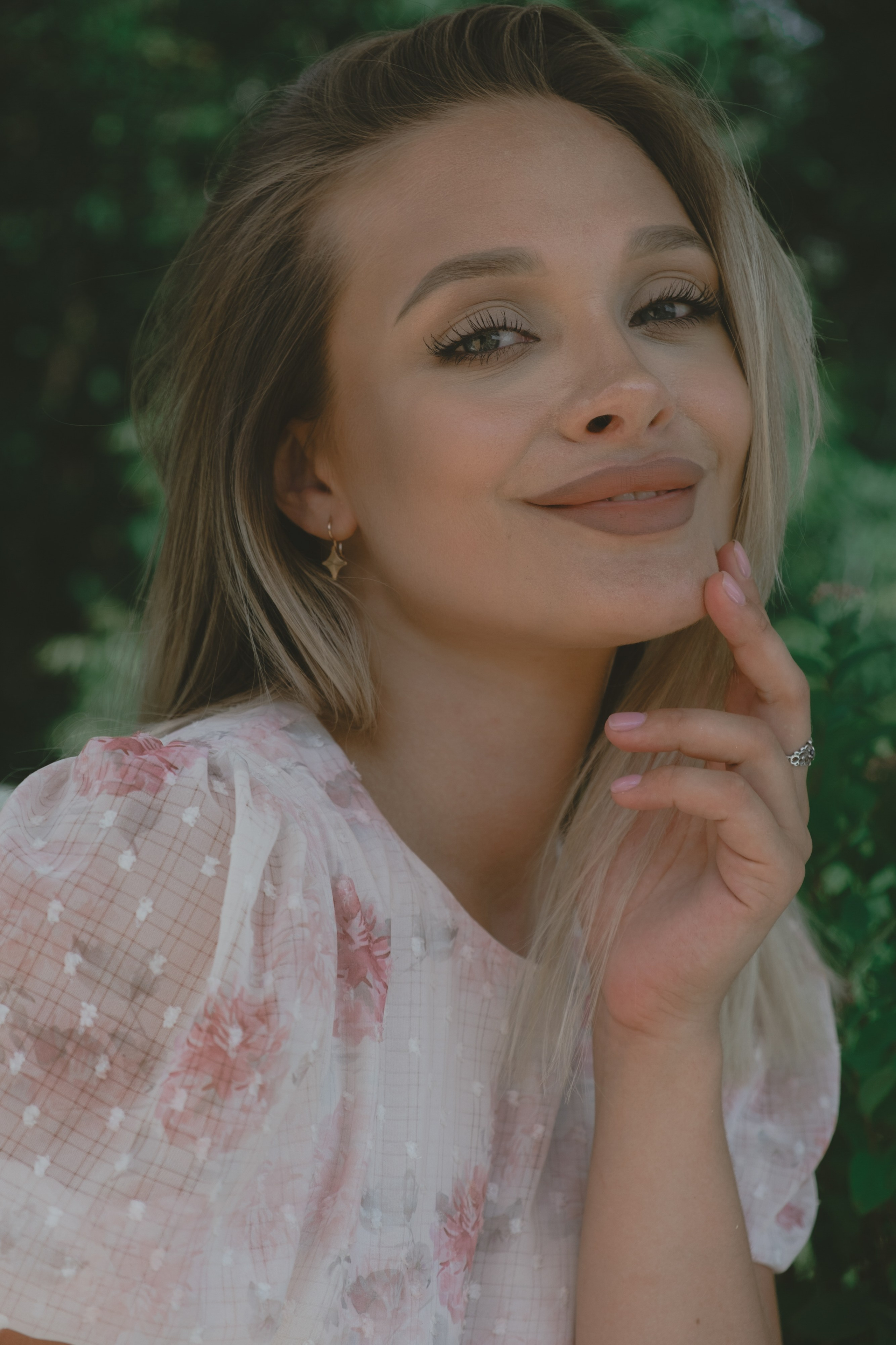 Пиджак и деревянная церковь. Мари — фотограф и видеограф из Москвы