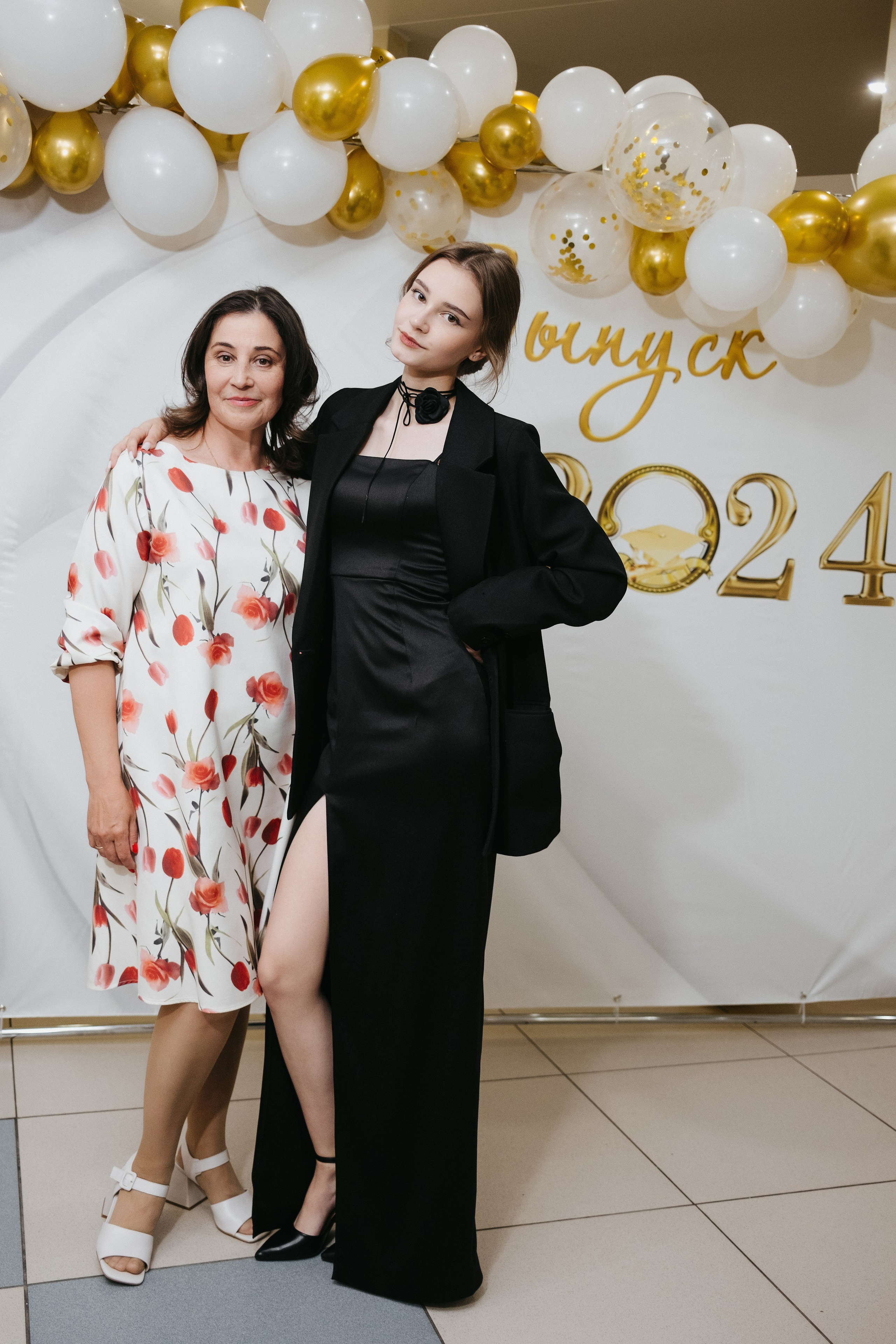 Выпускной 11 класс школы № 30. Свадебный и репортажной фотограф Денис Ожигин в Краснодаре и Краснодарском крае