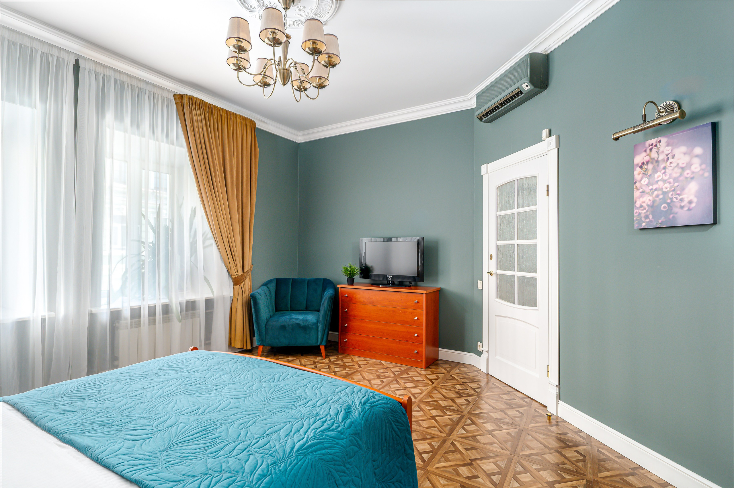 Квартира под посуточную аренду на Ул. Казанской в СПб. Интерьерный фотограф. Фото- видеосъемка недвижимости Санкт-Петербург