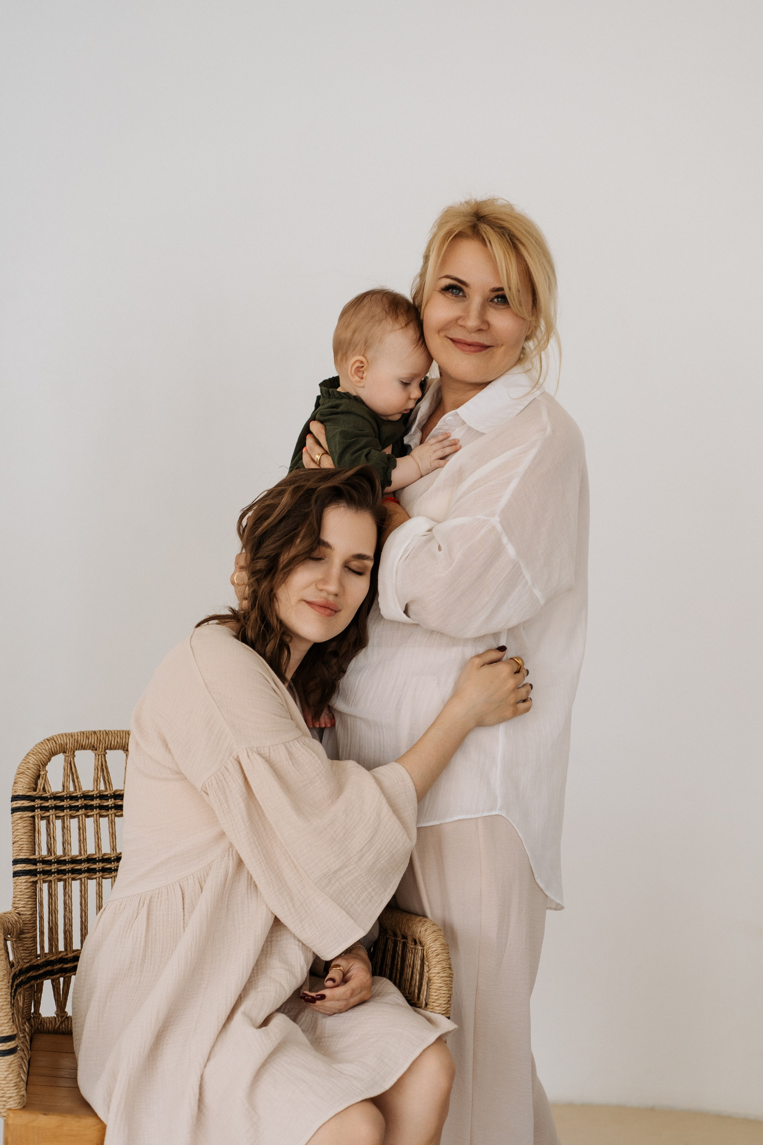 Семейная фотосессия в студии в Москве, семейный фотограф Анна Полушина. Свадебный фотограф в Москве Анна Полушина