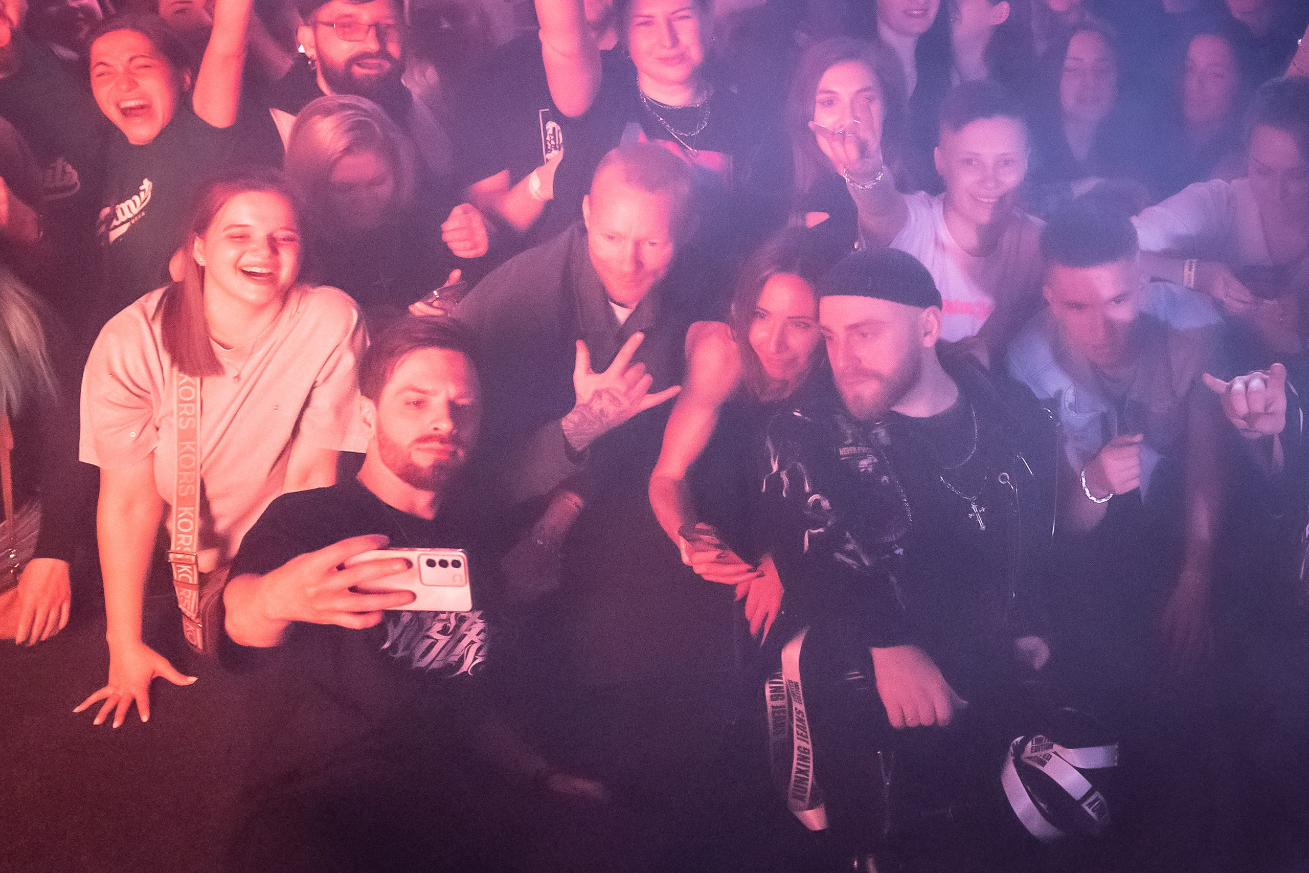 Концерт альтернатив метал группы iOSTRA в «Music bar Мумий Тролль» Москва. Фотограф Владимир Охрименко