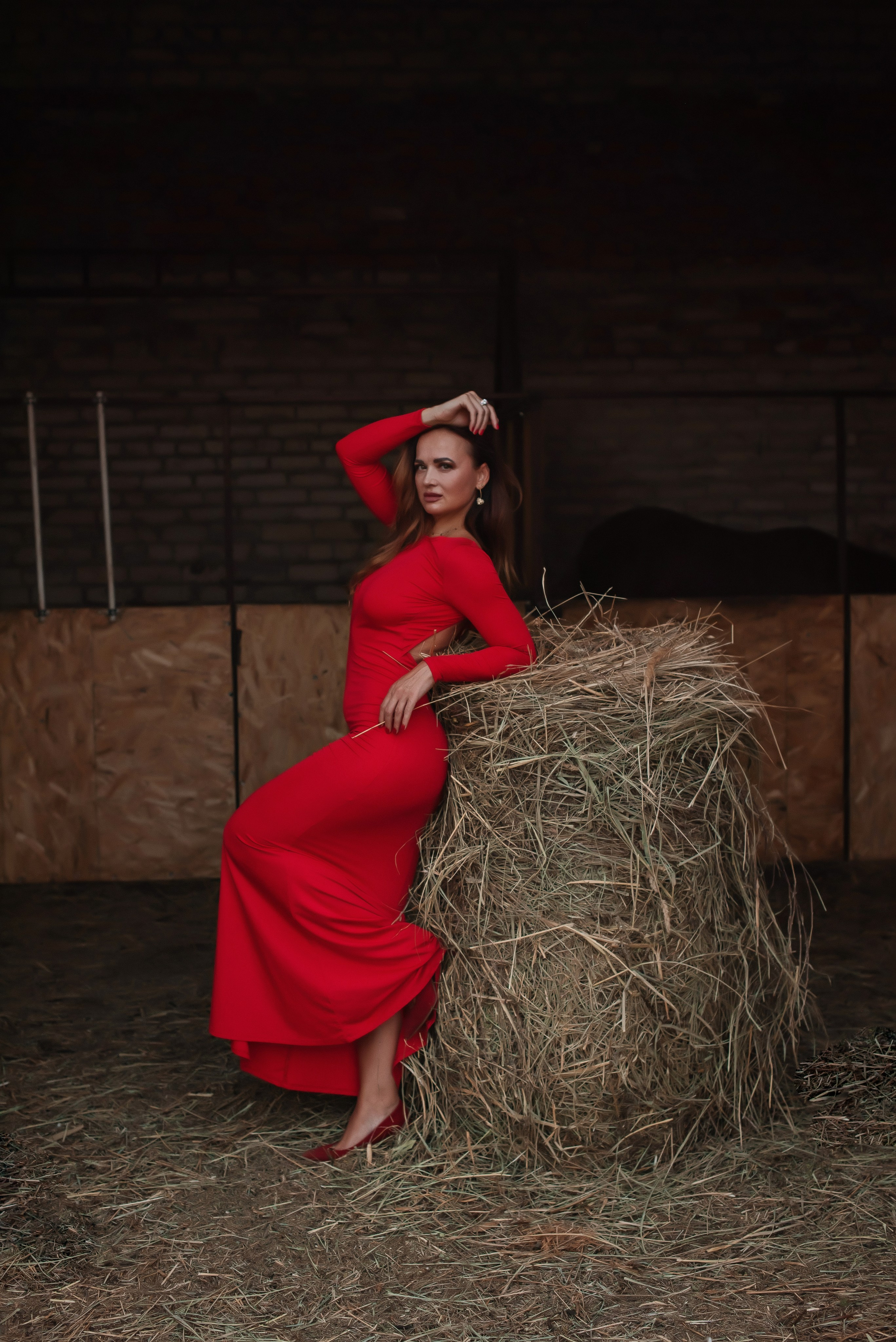 Яна с лошадью. Детский и семейный фотограф выпускной альбом Приморско-Ахтарск