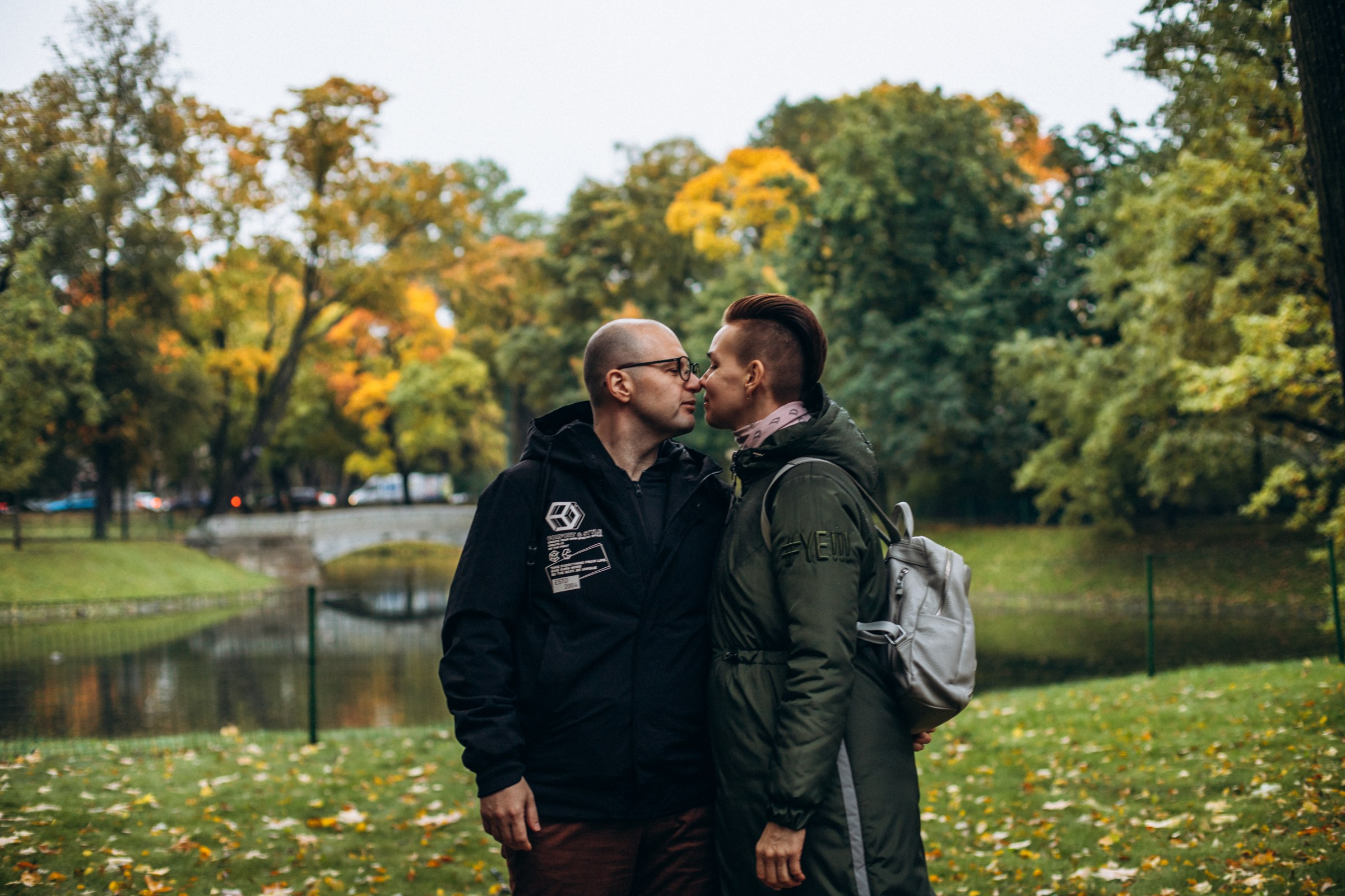 Николай и Екатерина в октябре. Фотопрогулка в Петербурге. Индивидуальный и семейный фотограф в Санкт-Петербурге