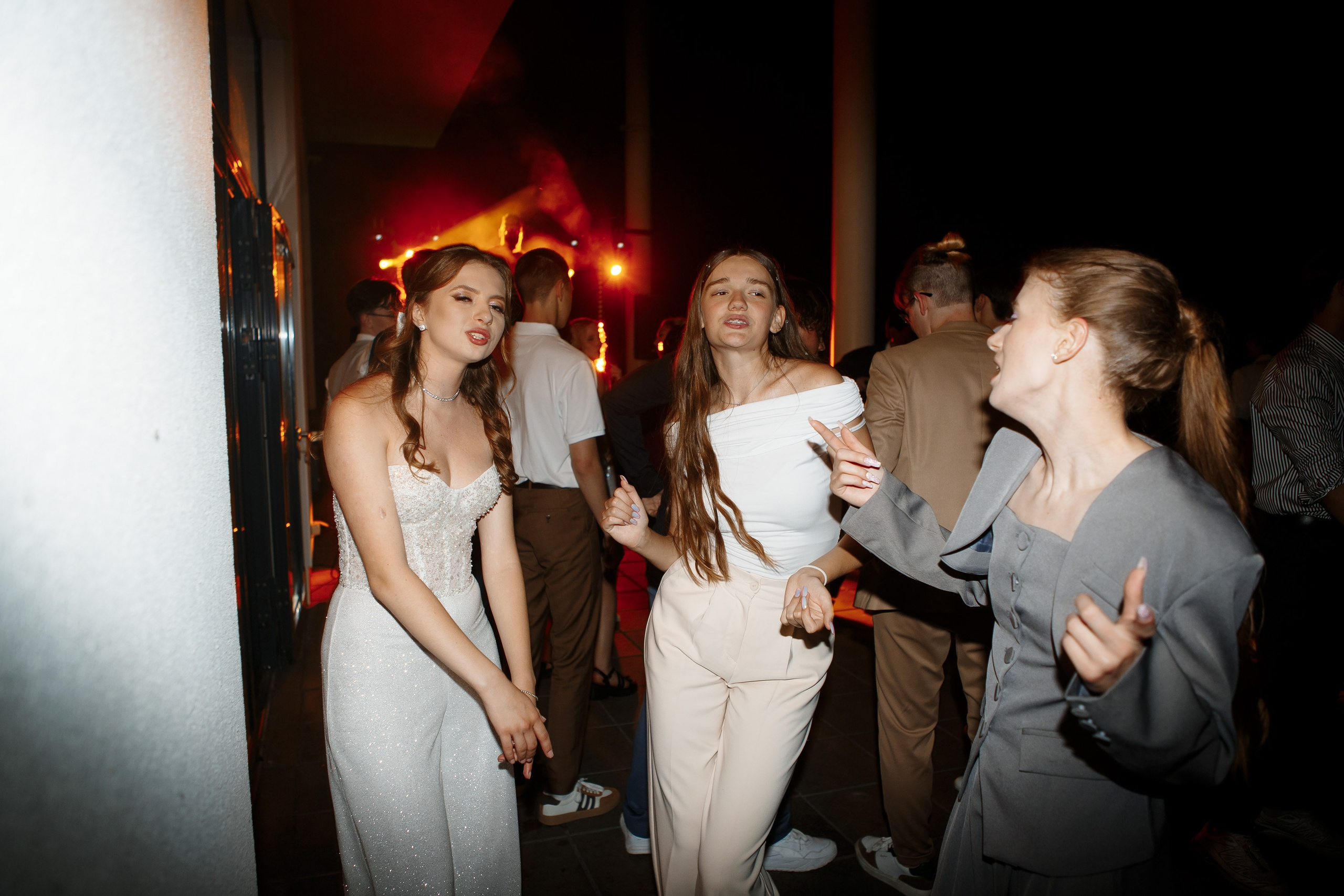 Выпускной Гимназия 12 2024 OpenHouse. Свадебный и портретный Фотограф в Липецке Дмитрий Котюков