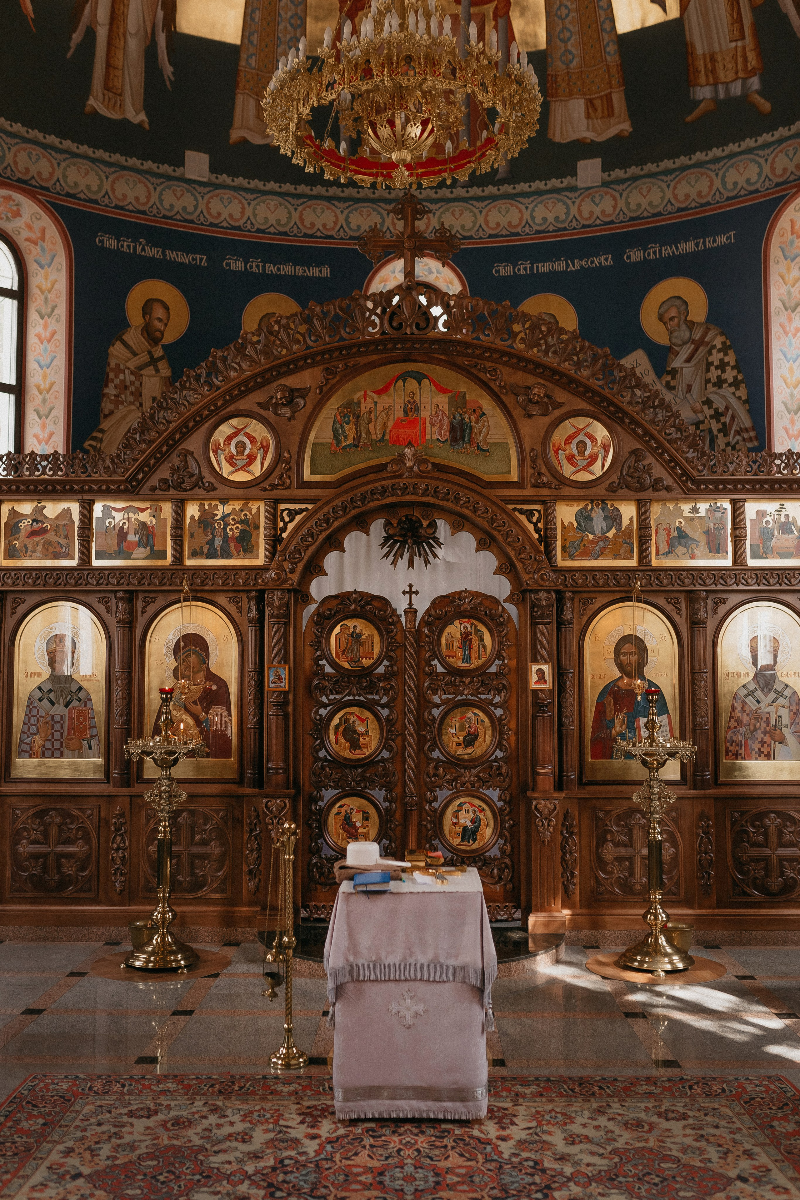 Крещение Артёма и Валерии. Храм Георгия Победоносца. Семейный фотограф в Сургуте