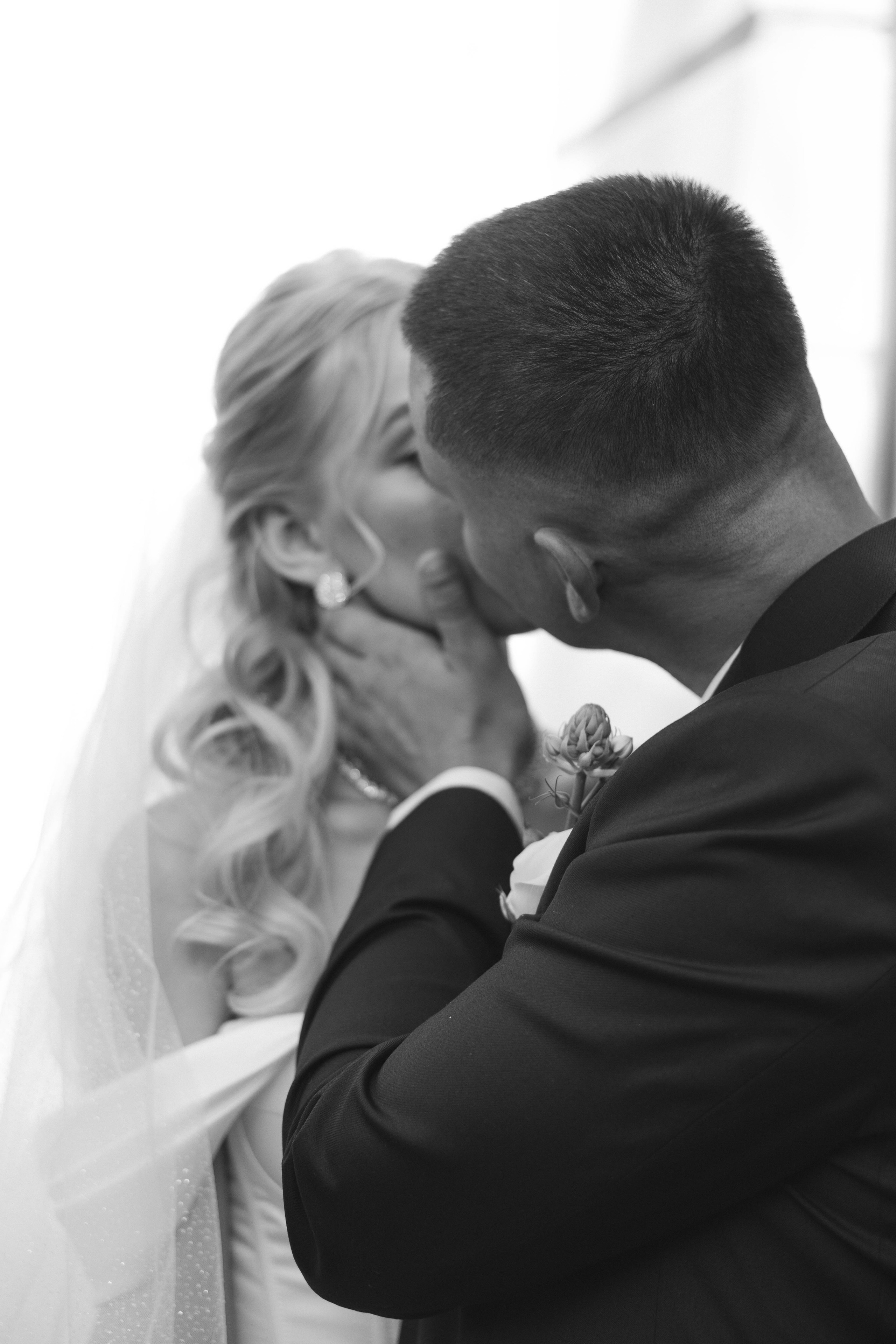 Ангелина, Ефим (прогулка после ЗАГСа). Фотограф в Волгограде Кристина Прохоренко