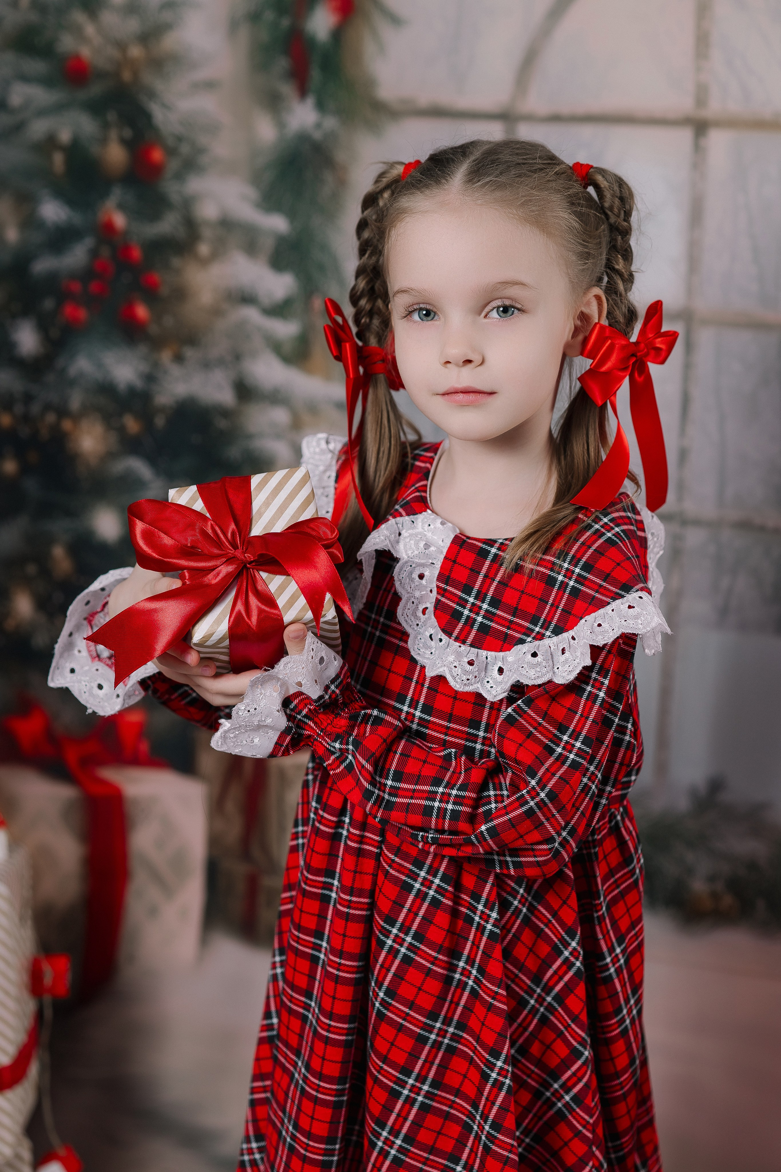 Новый год 2026. Выпускные альбомы Натальи Бутко: Новороссийск, Анапа, Геленджик